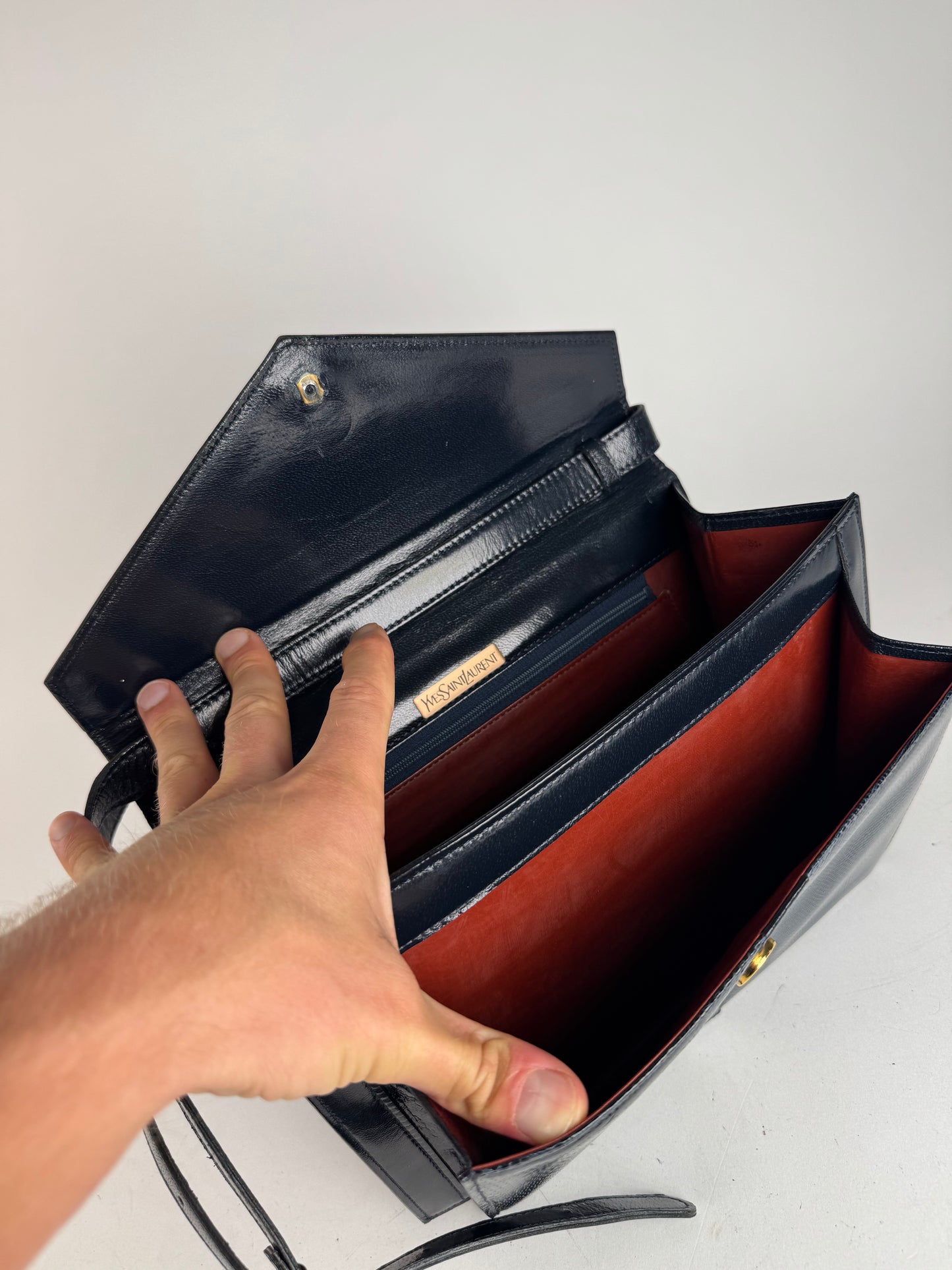 Sac vintage Yves Saint Laurent en cuir gaufré serpent bleu marine