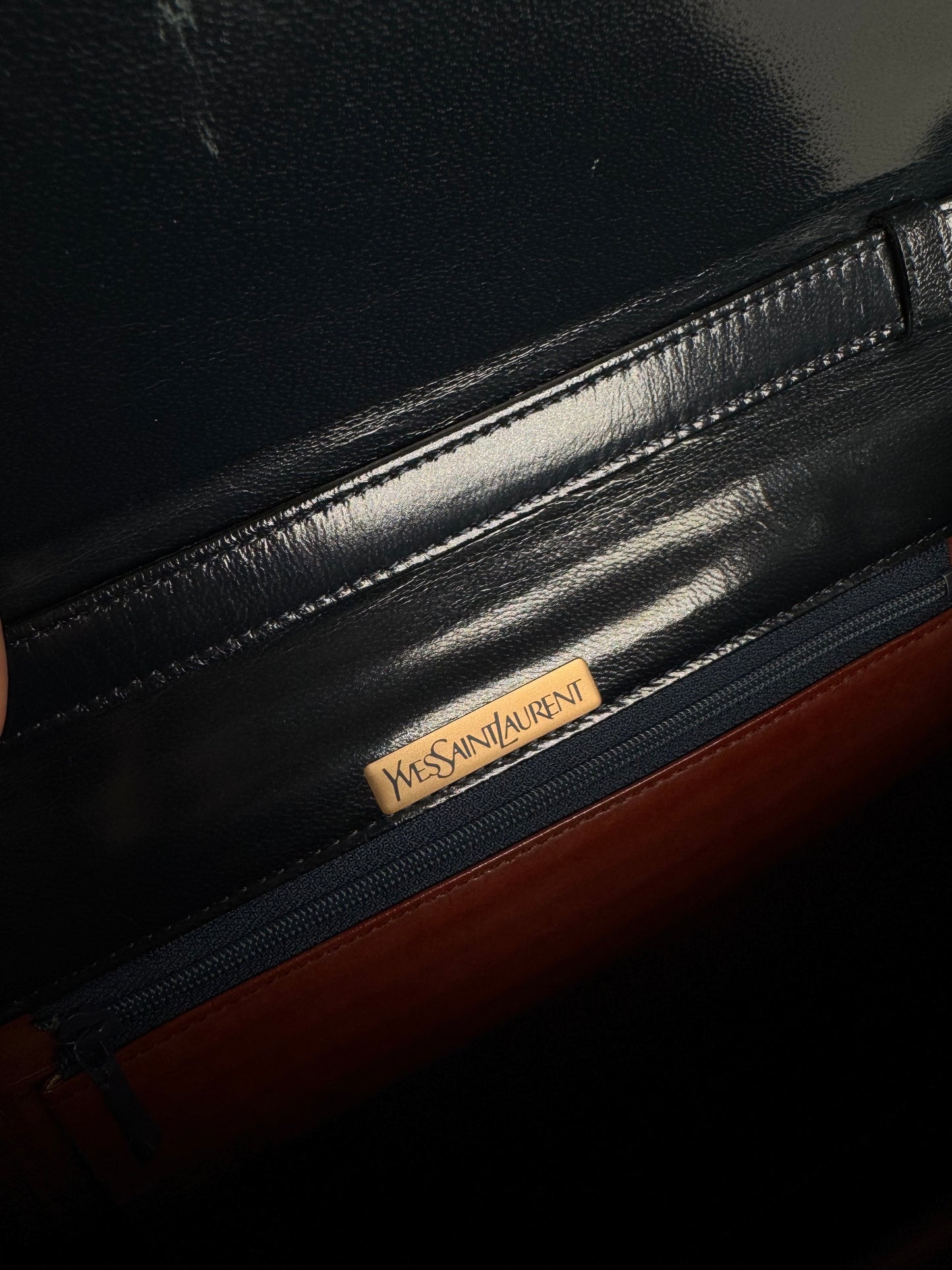 Sac vintage Yves Saint Laurent en cuir gaufré serpent bleu marine