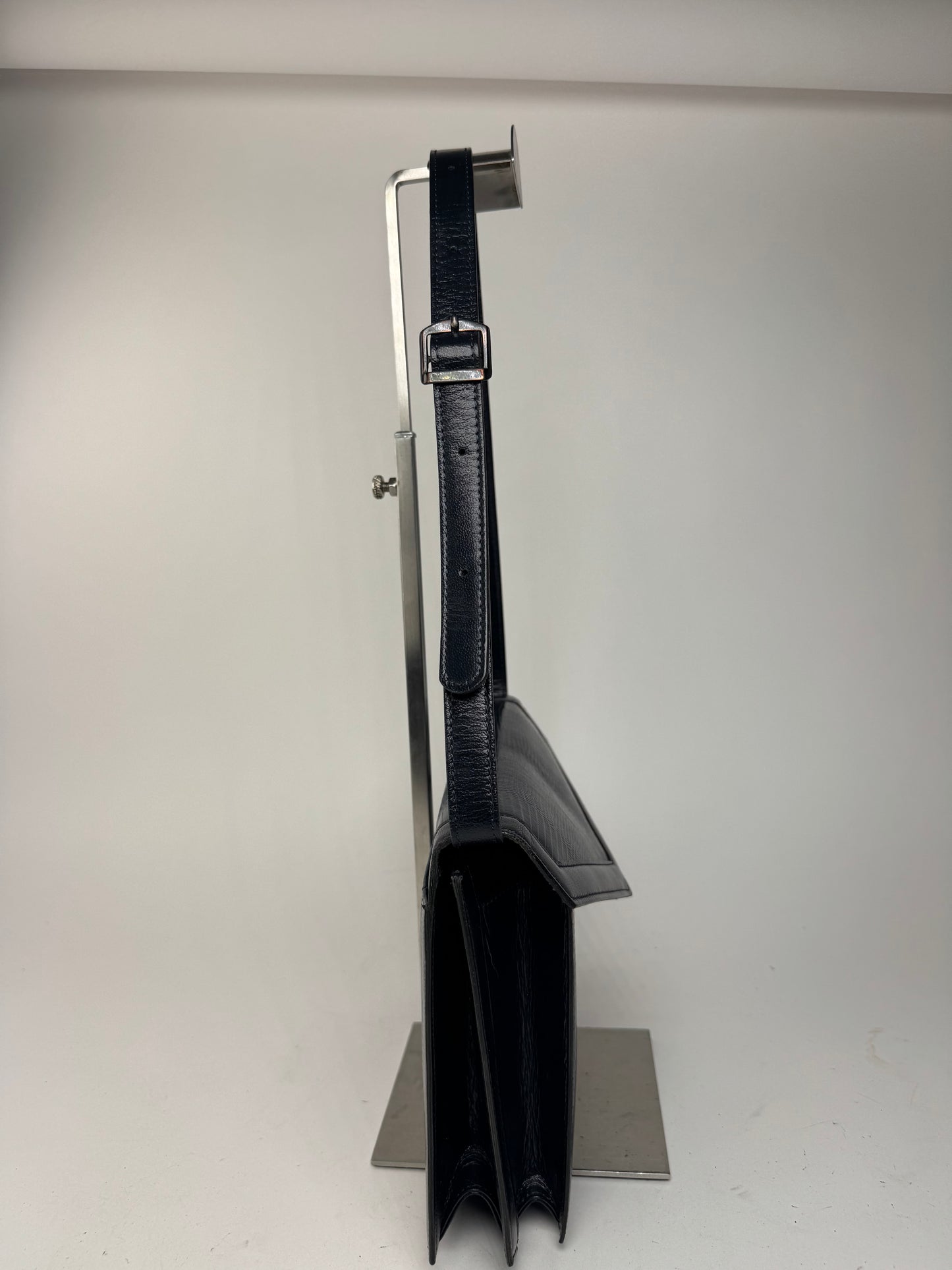 Sac vintage Yves Saint Laurent en cuir gaufré serpent bleu marine