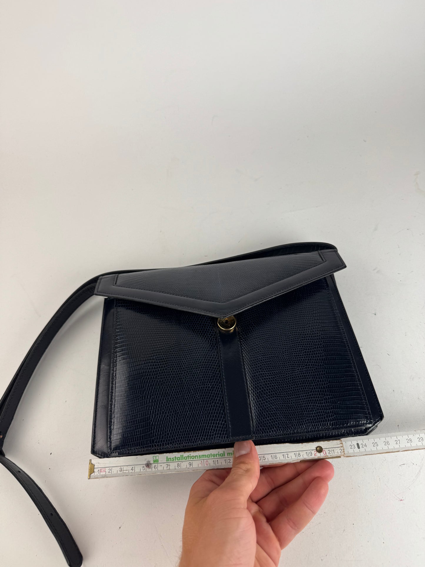 Sac vintage Yves Saint Laurent en cuir gaufré serpent bleu marine