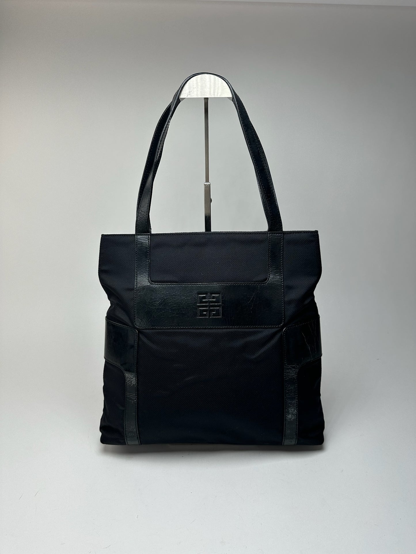 Sac vintage en cuir noir Givenchy