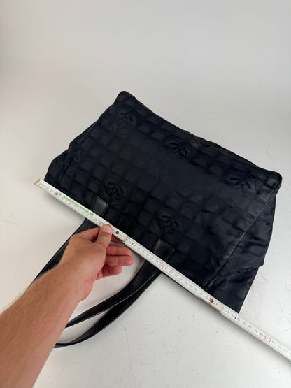 Sac cabas vintage en cuir et toile monogramme Chanel noir