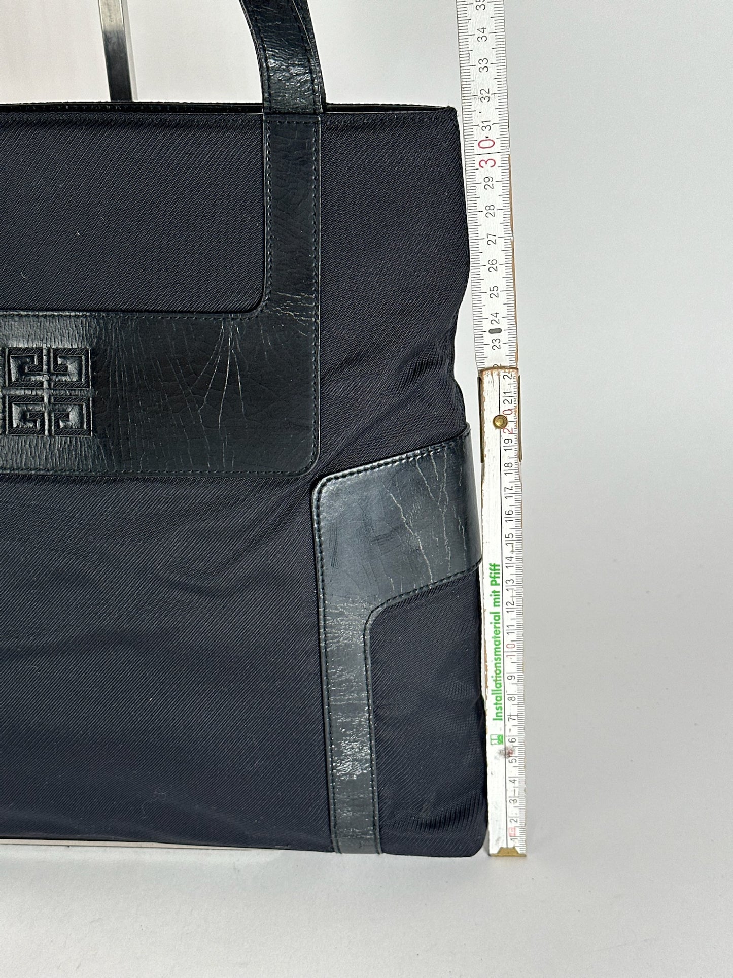 Sac vintage en cuir noir Givenchy