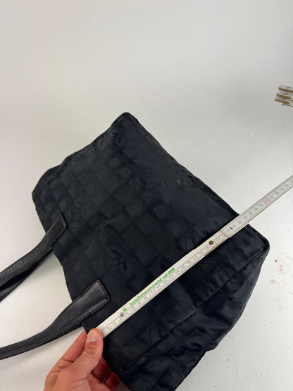 Sac cabas vintage en cuir et toile monogramme Chanel noir