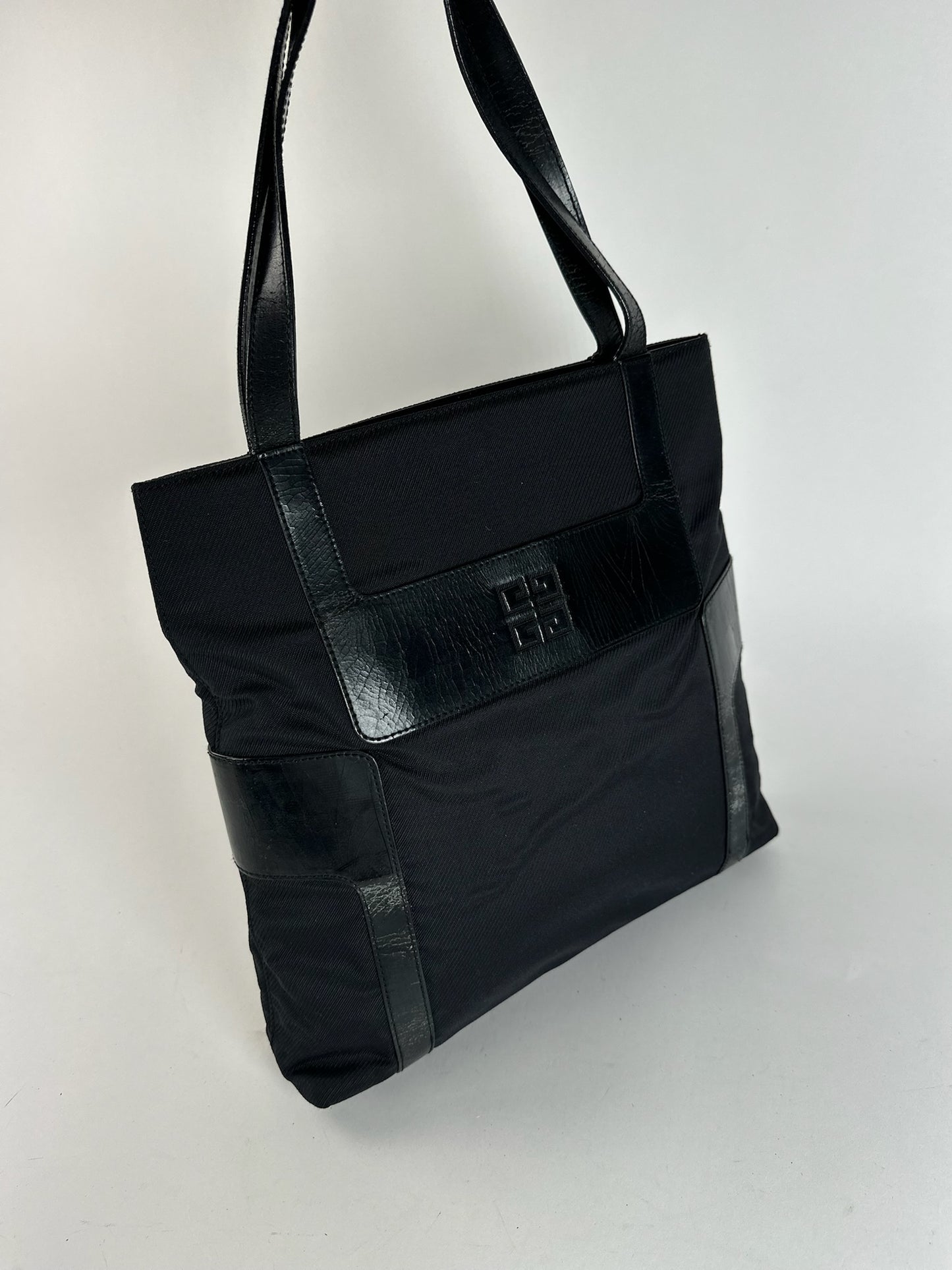 Sac vintage en cuir noir Givenchy