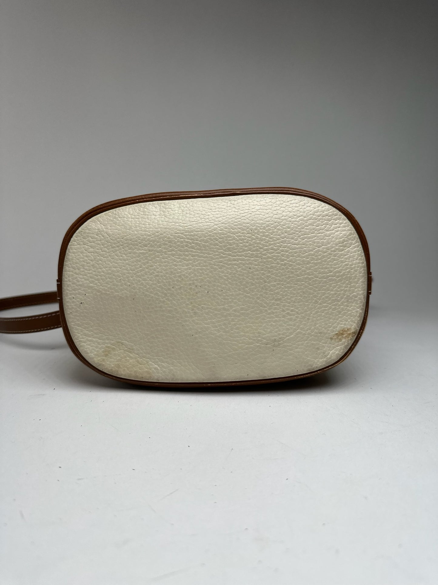 Sac seau vintage en cuir Courreges blanc marron