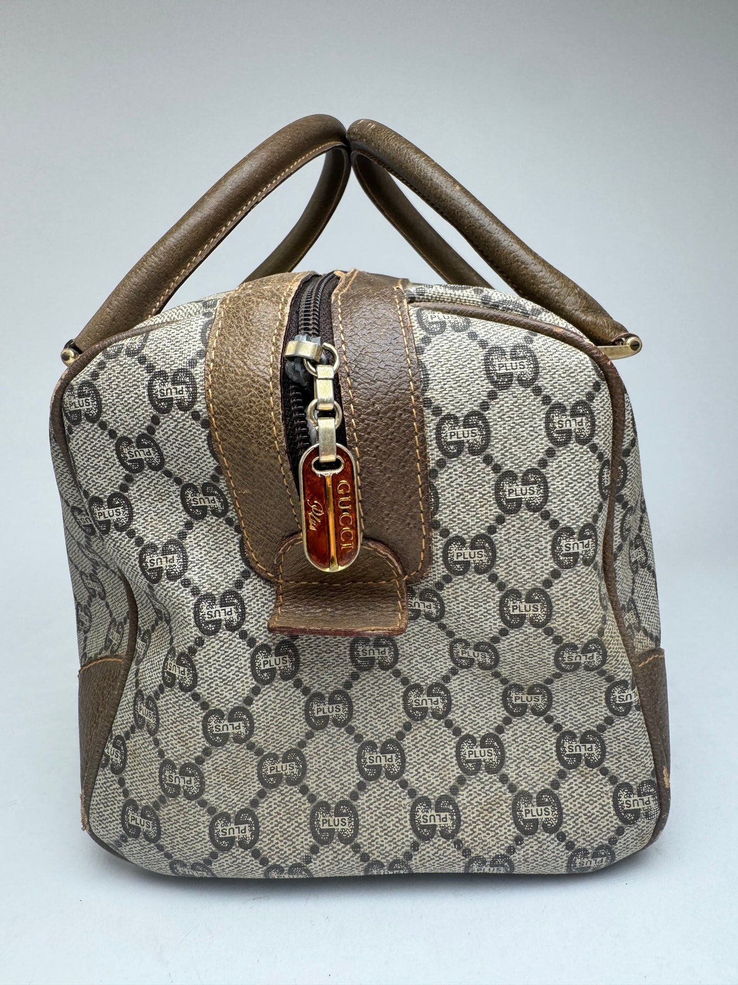 Mini sac Boston vintage en cuir monogramme Gucci Plus marron gris