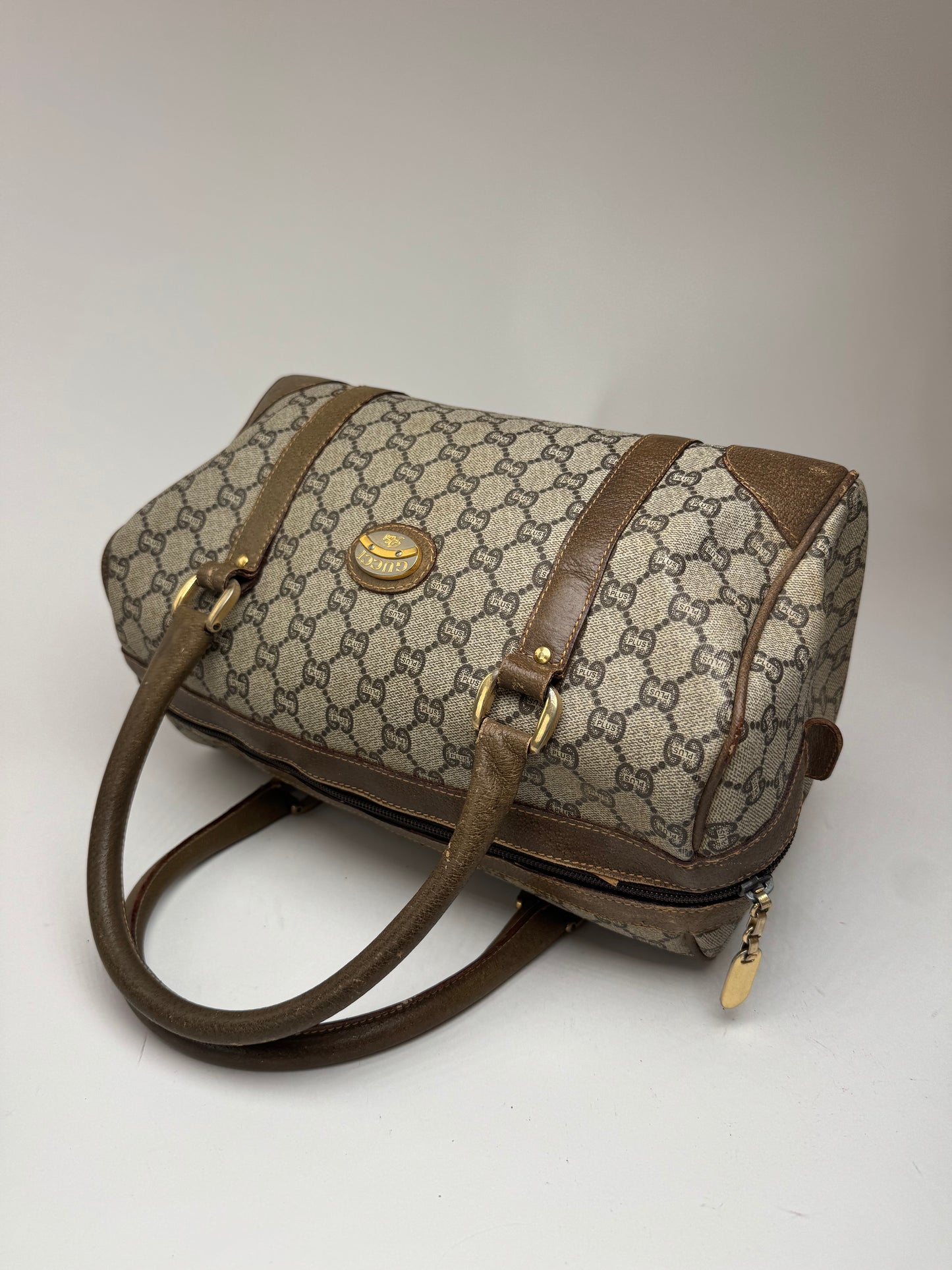 Mini sac Boston vintage en cuir monogramme Gucci Plus marron gris