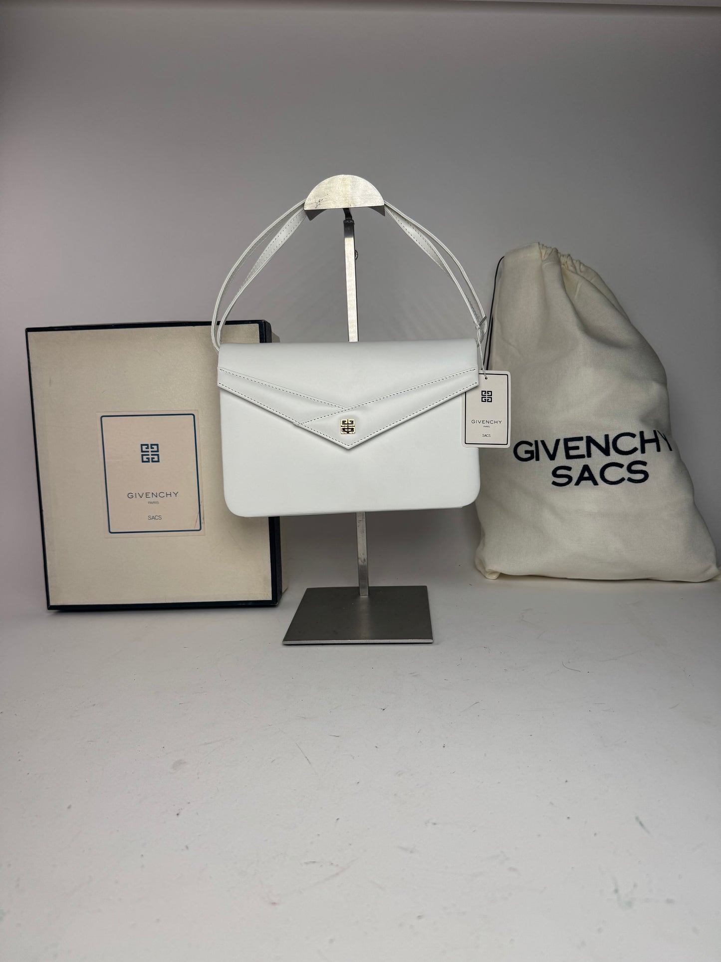 Sac vintage Givenchy 4G en cuir blanc à double sens