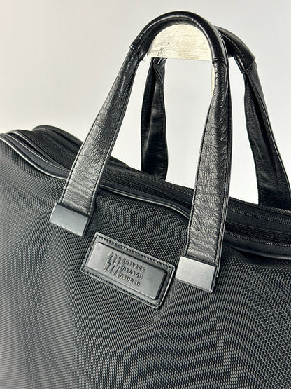Sac de voyage vintage en cuir vegan Issey Miyake noir