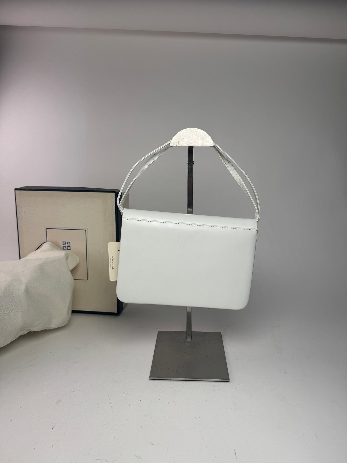 Sac vintage Givenchy 4G en cuir blanc à double sens