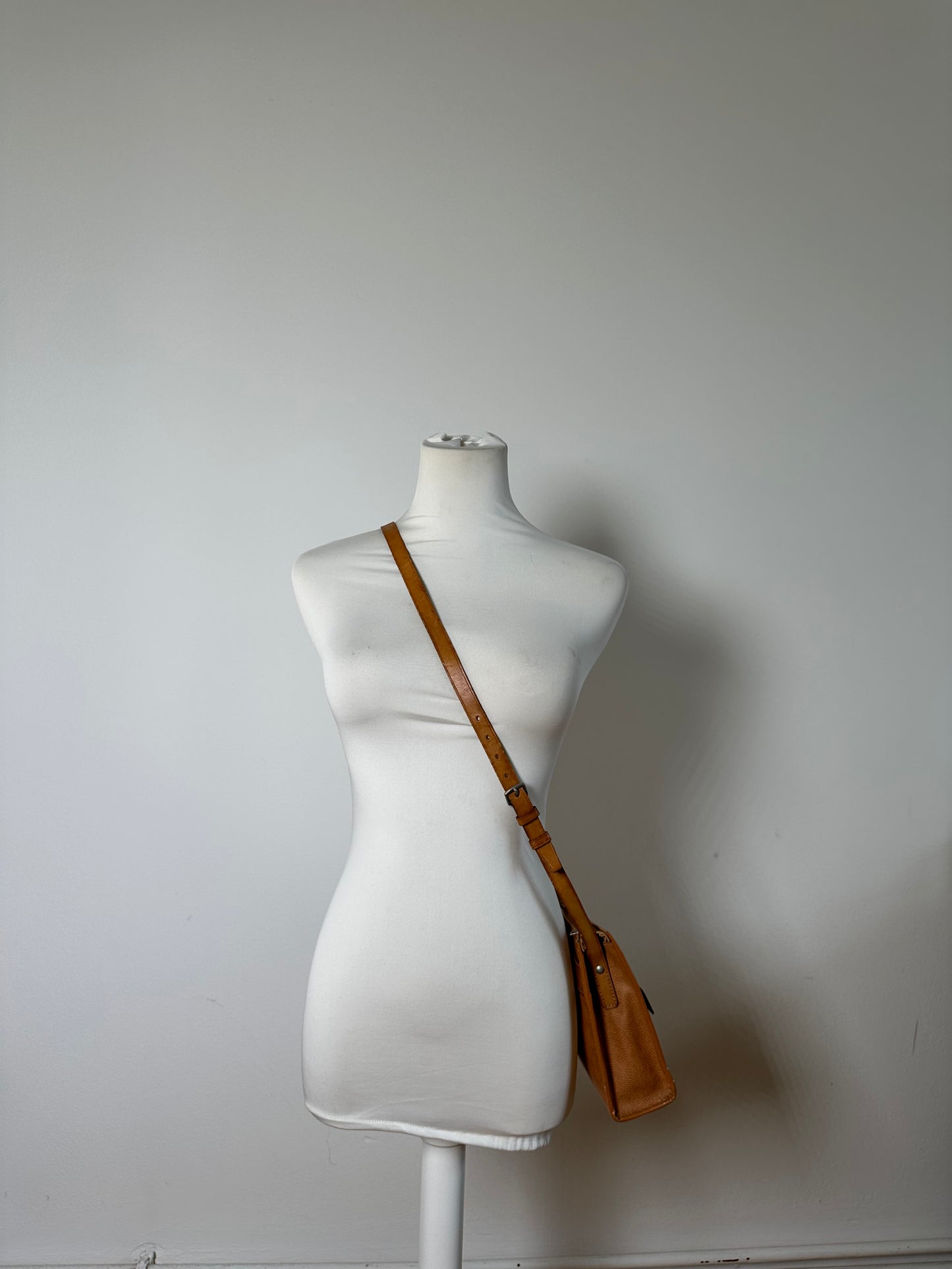 Vintage Courreges Leather Crossbody Bag Tan Light Brown Gold