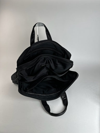 Sac de voyage vintage en cuir vegan Issey Miyake noir