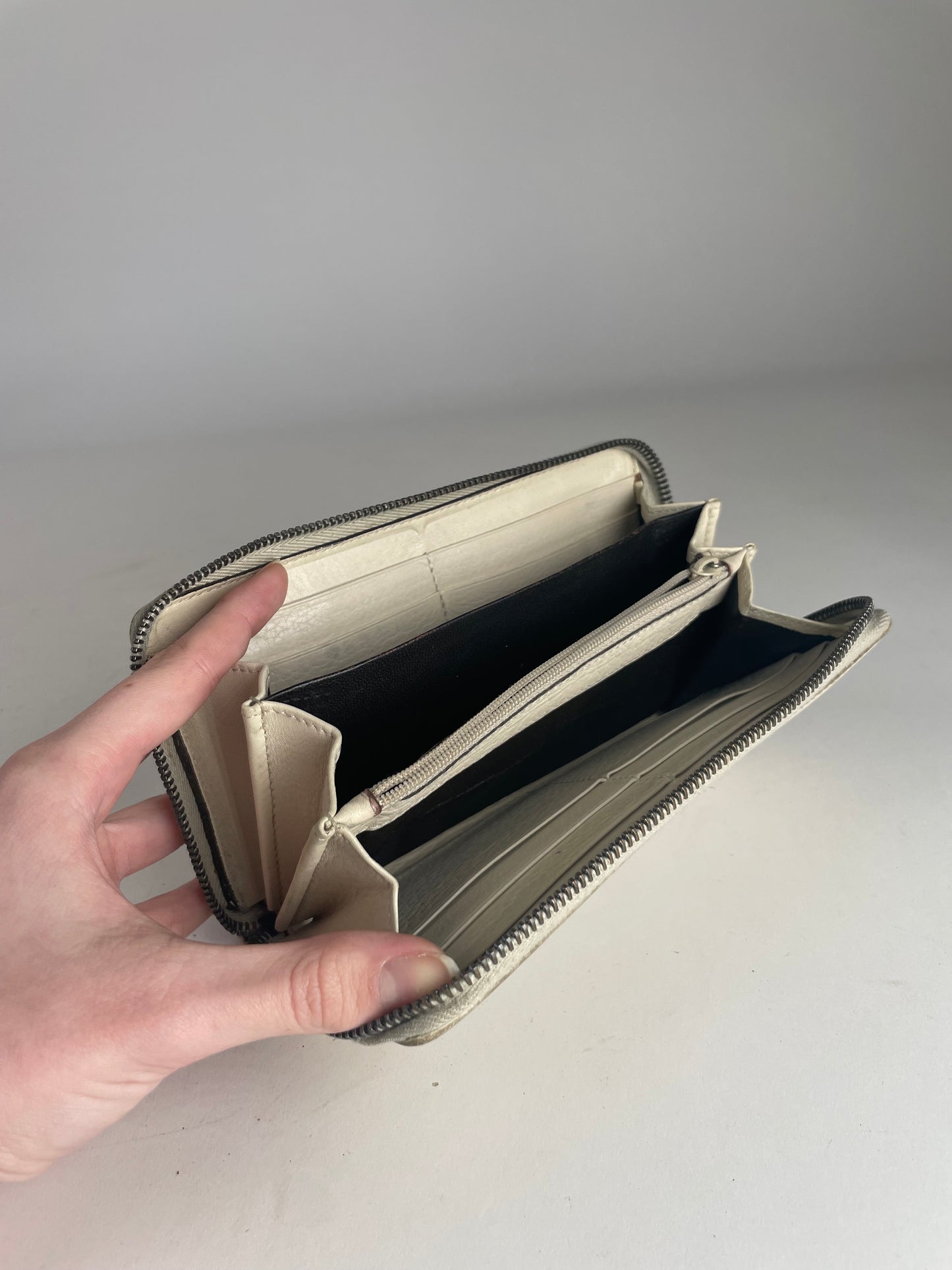 Vintage Gucci Leather Wallet White