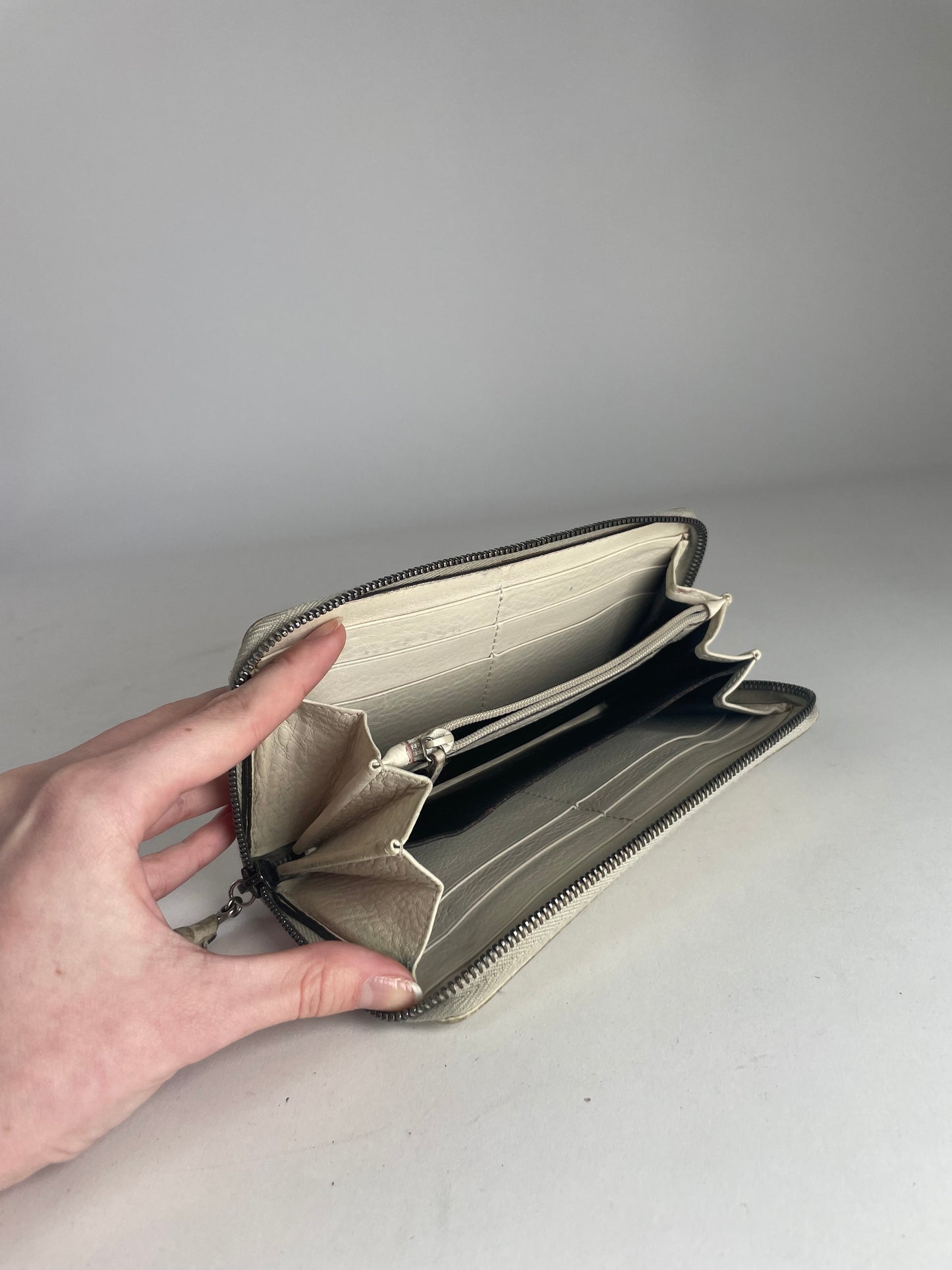 Vintage Gucci Leather Wallet White