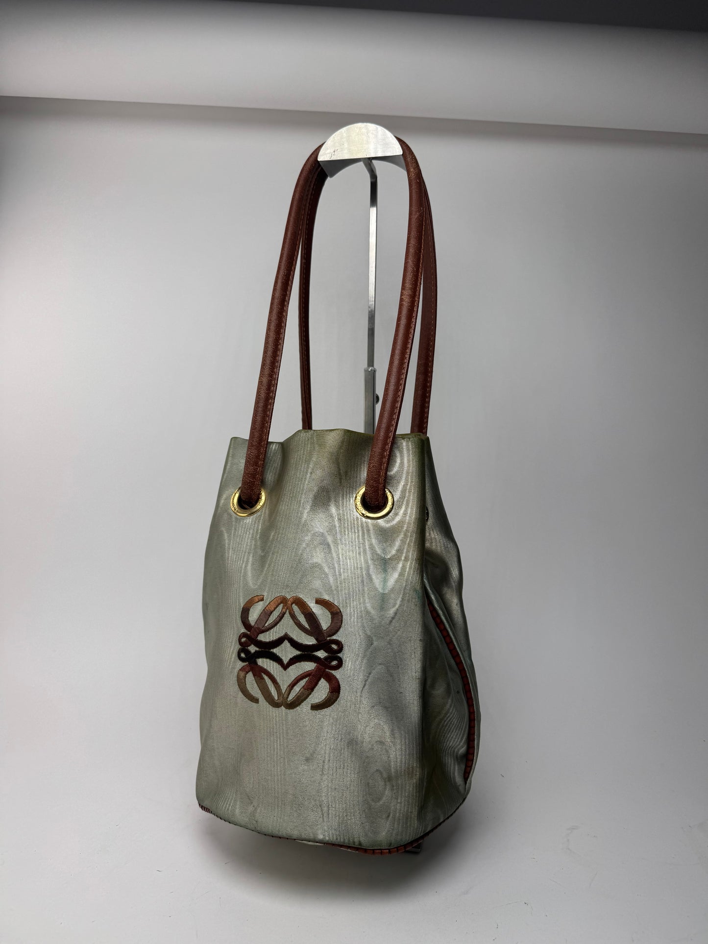 Sac vintage en cuir Anagram Pearl de Loewe