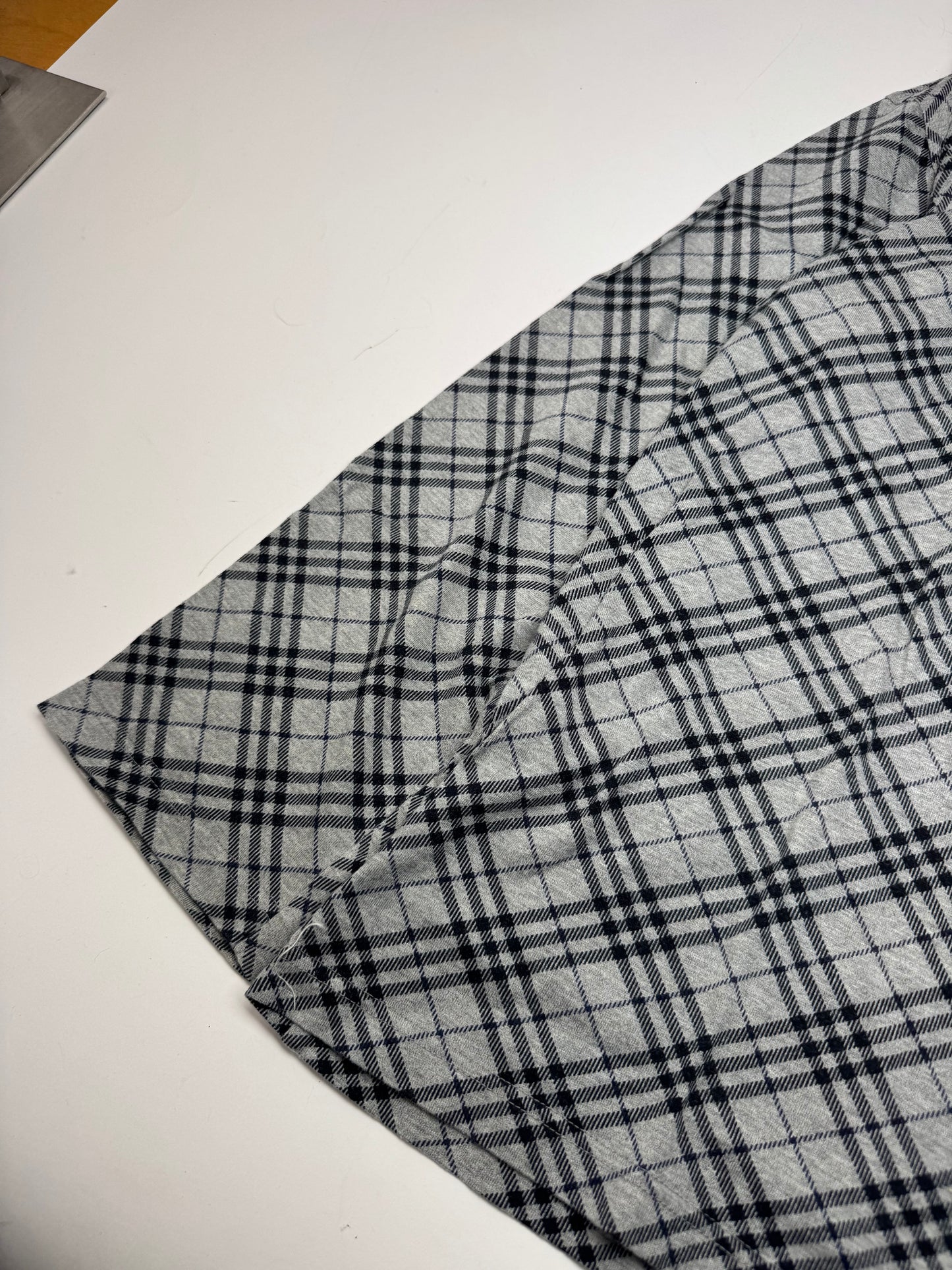 Vintage Burberry Checked Crewneck Sweater L Grey Black