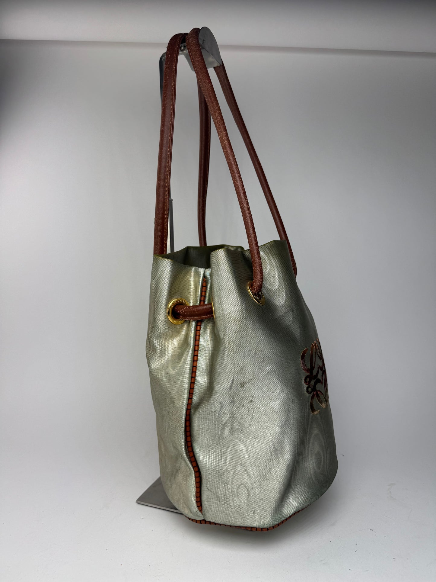 Sac vintage en cuir Anagram Pearl de Loewe