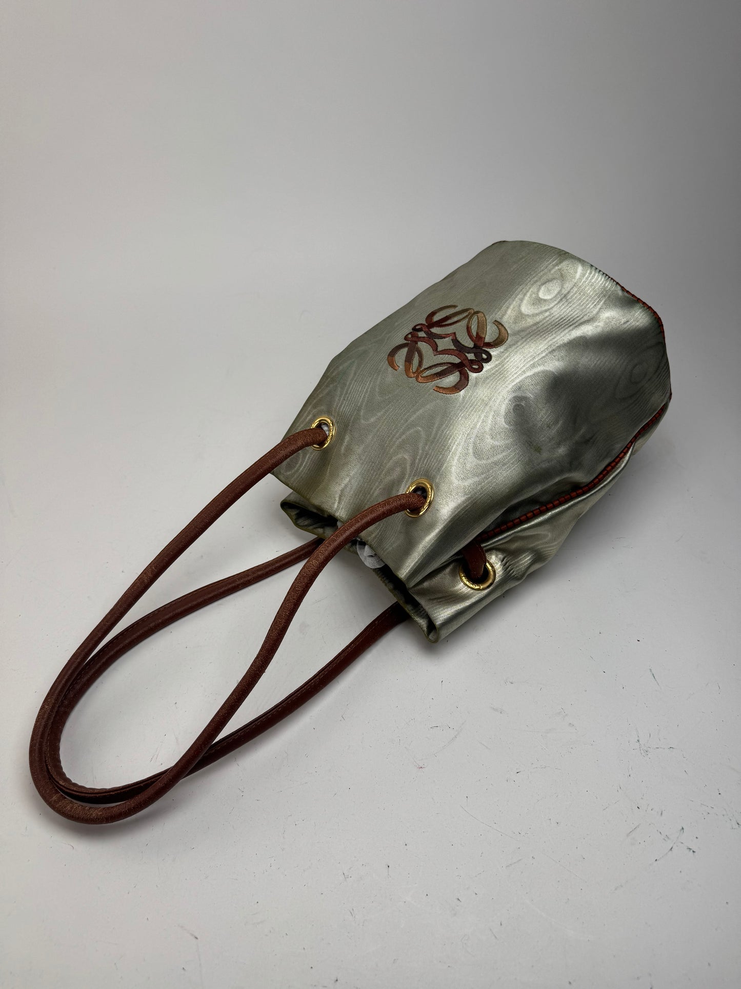 Sac vintage en cuir Anagram Pearl de Loewe