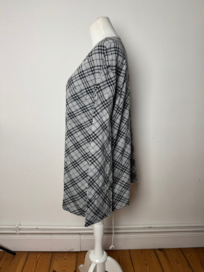 Vintage Burberry Checked Crewneck Sweater L Grey Black