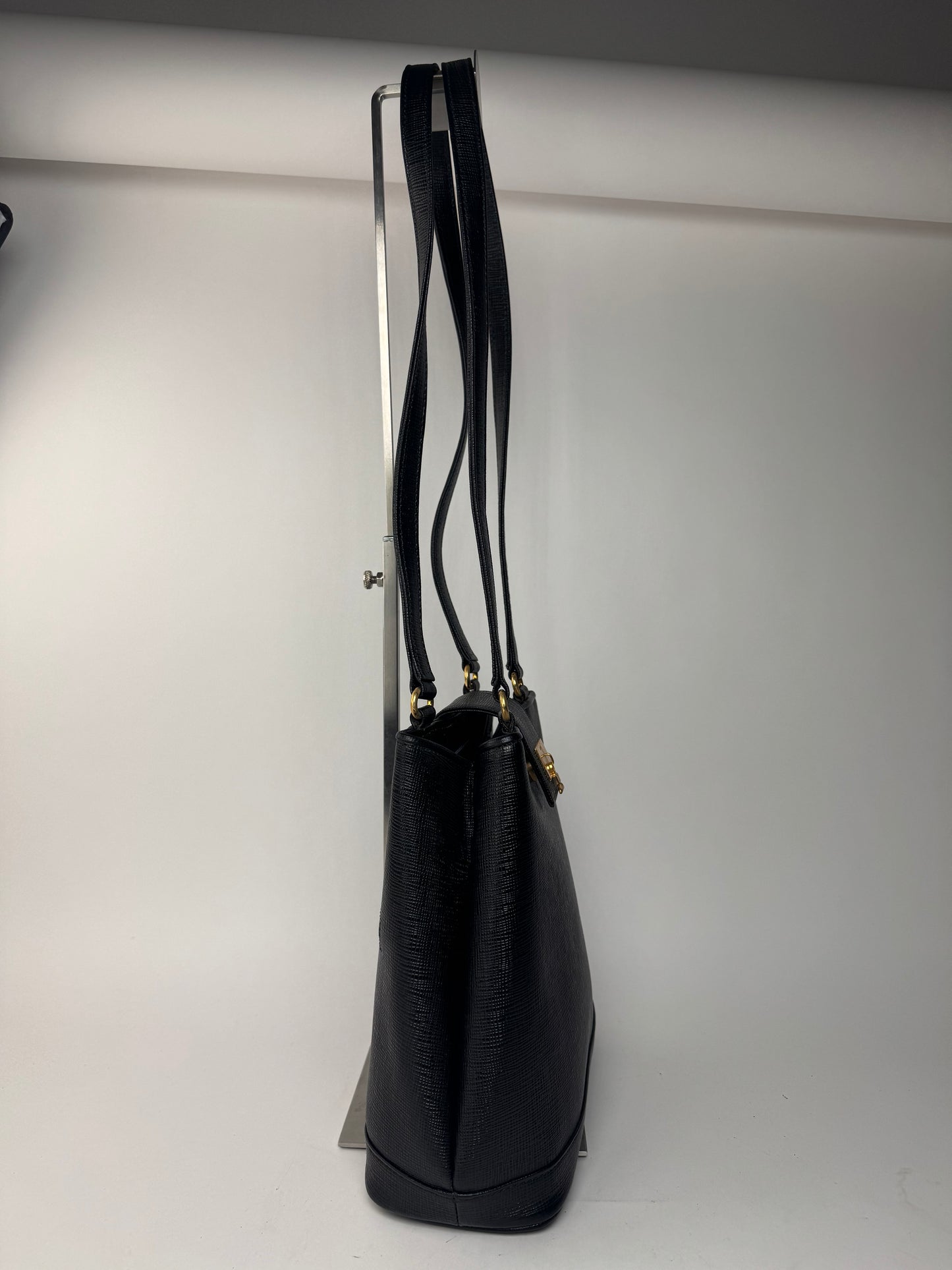 Sac vintage Courreges Paris en cuir noir