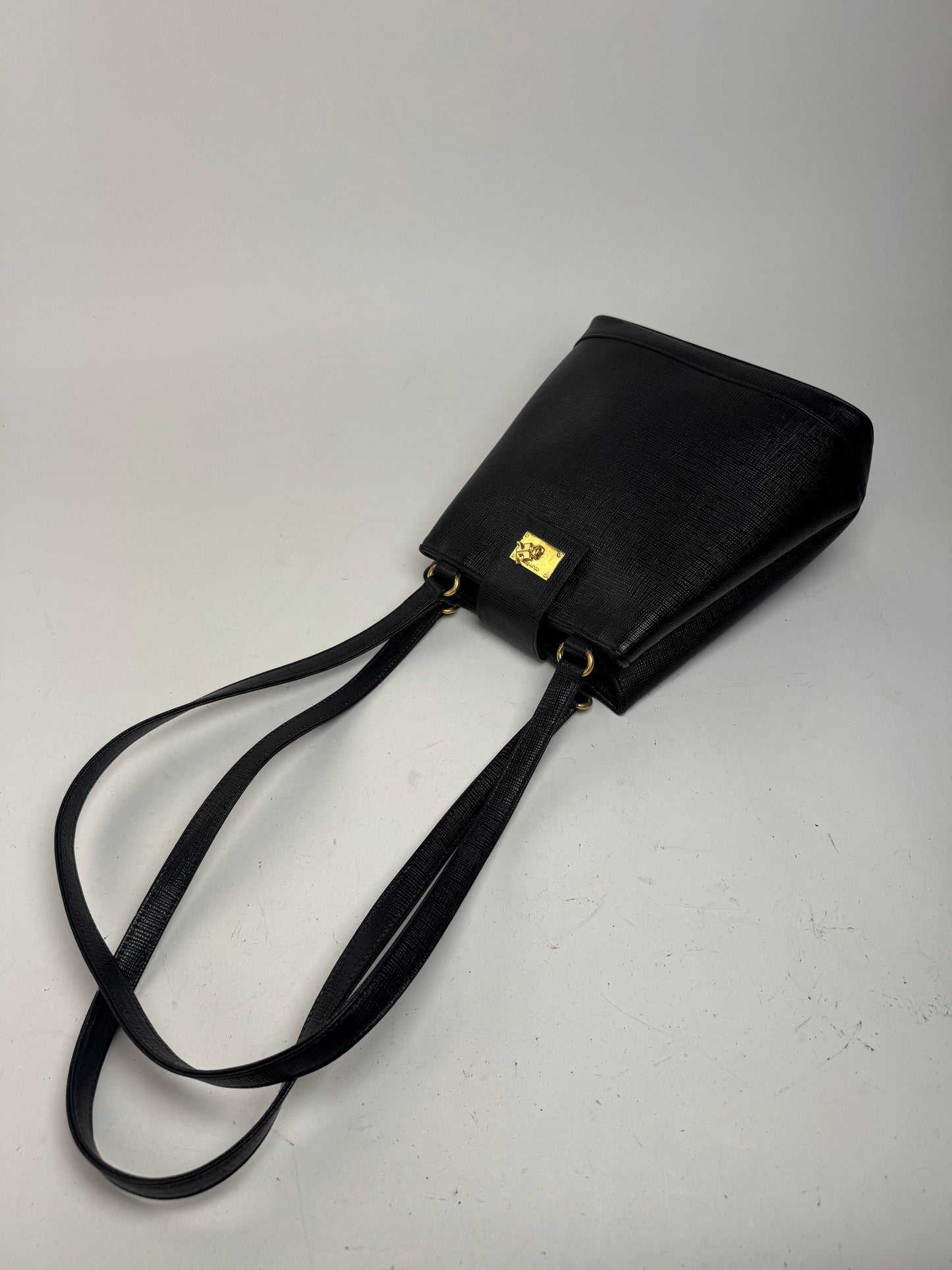 Sac vintage Courreges Paris en cuir noir