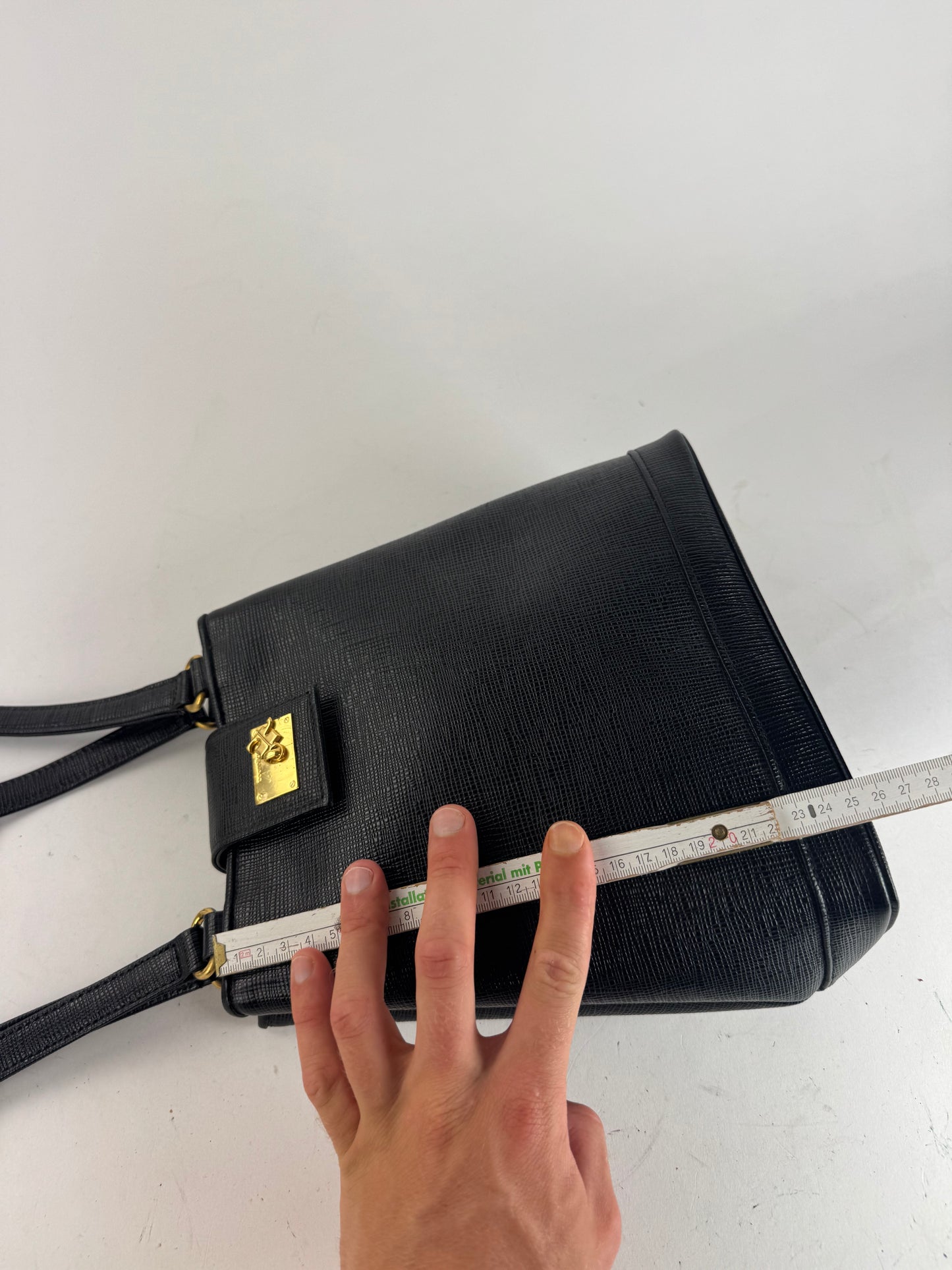 Sac vintage Courreges Paris en cuir noir