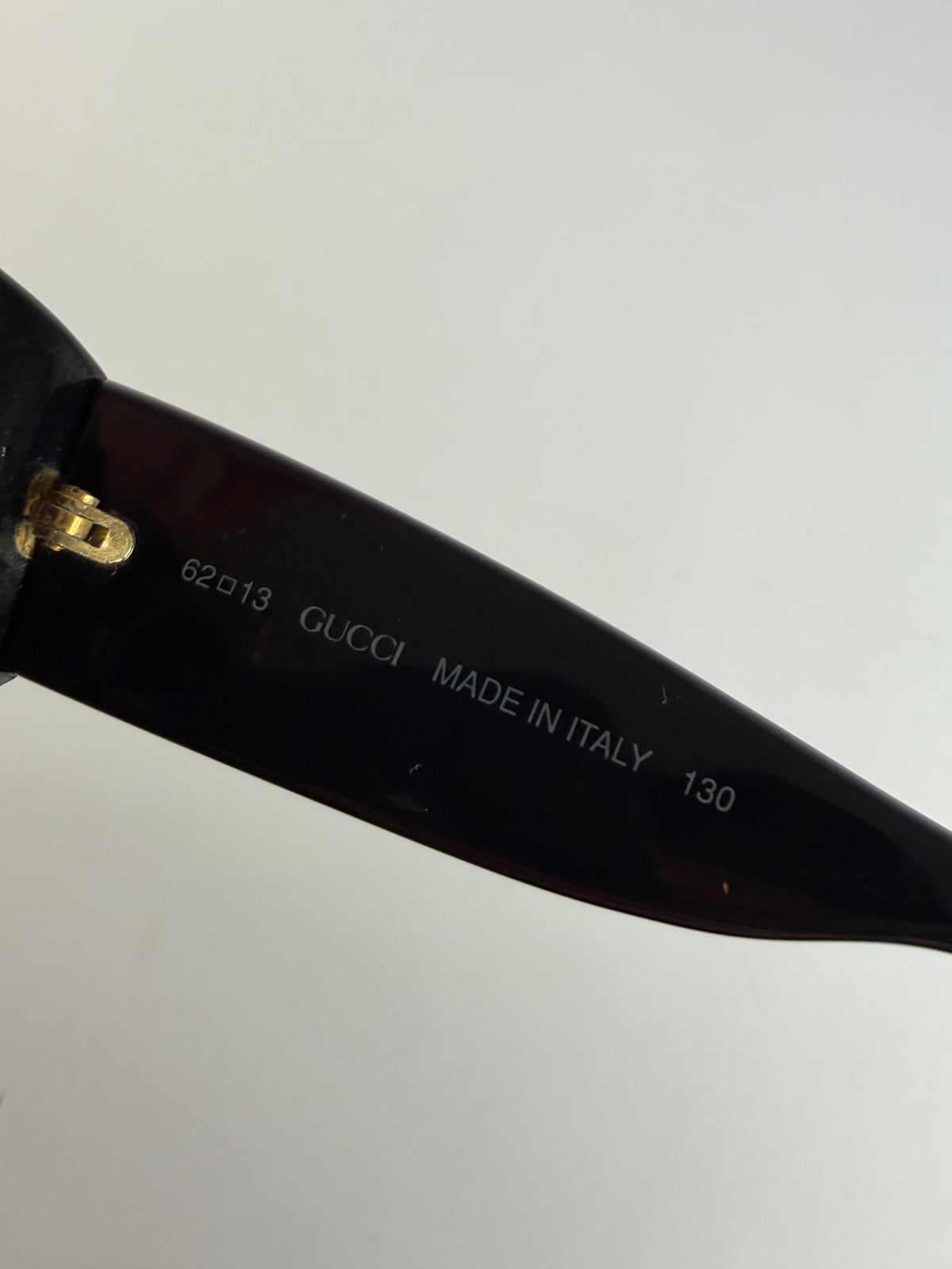 Vintage Gucci Cat-Eye Sunglasses Early 2000s Black Gold