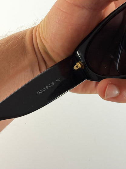 Vintage Gucci Cat-Eye Sunglasses Early 2000s Black Gold