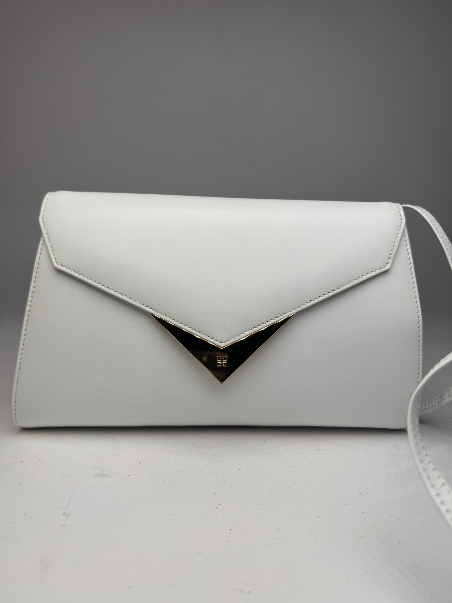 Vintage Givenchy leather Shoulder Bag / Crossbody Bag White