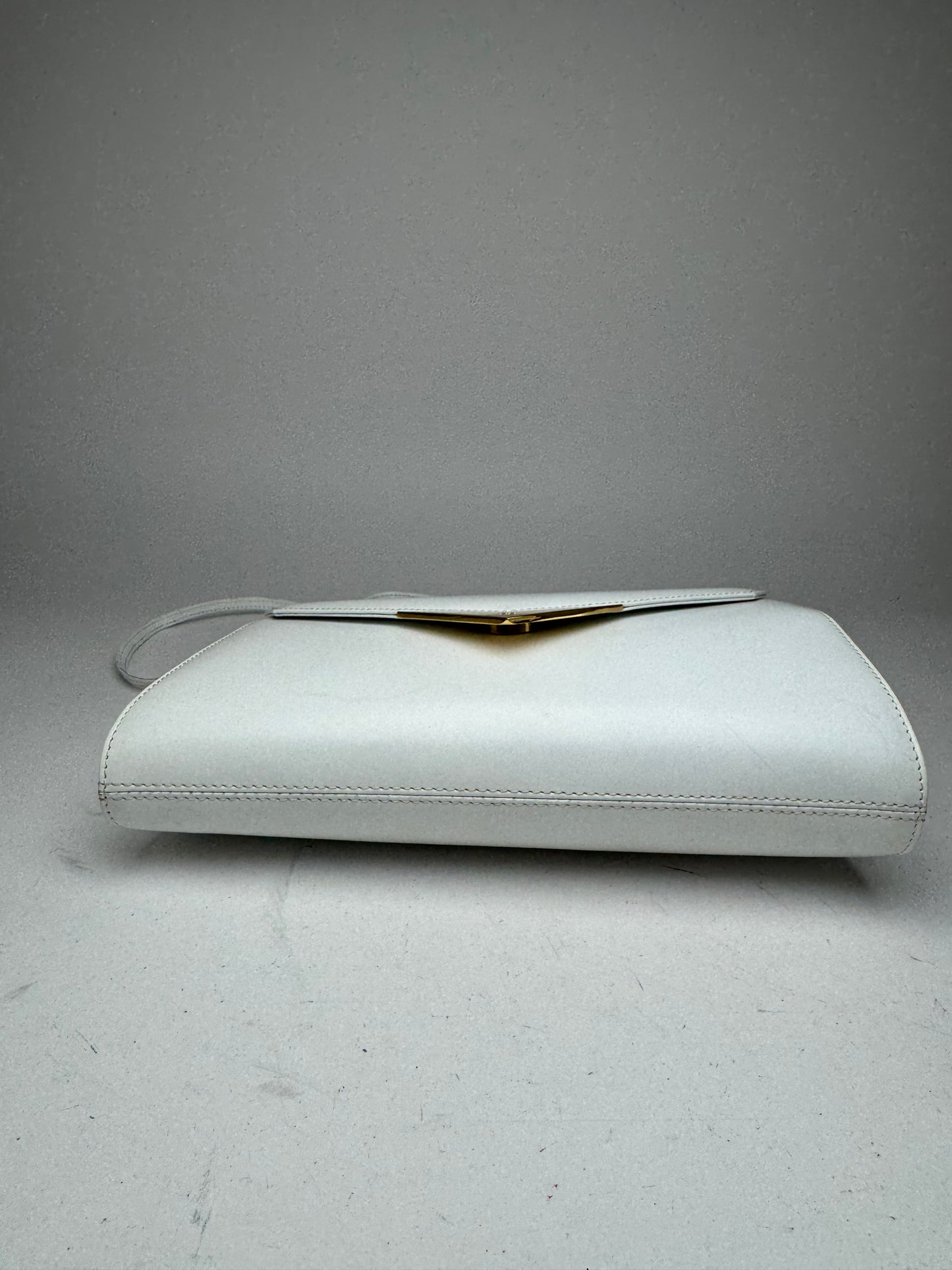 Vintage Givenchy leather Shoulder Bag / Crossbody Bag White