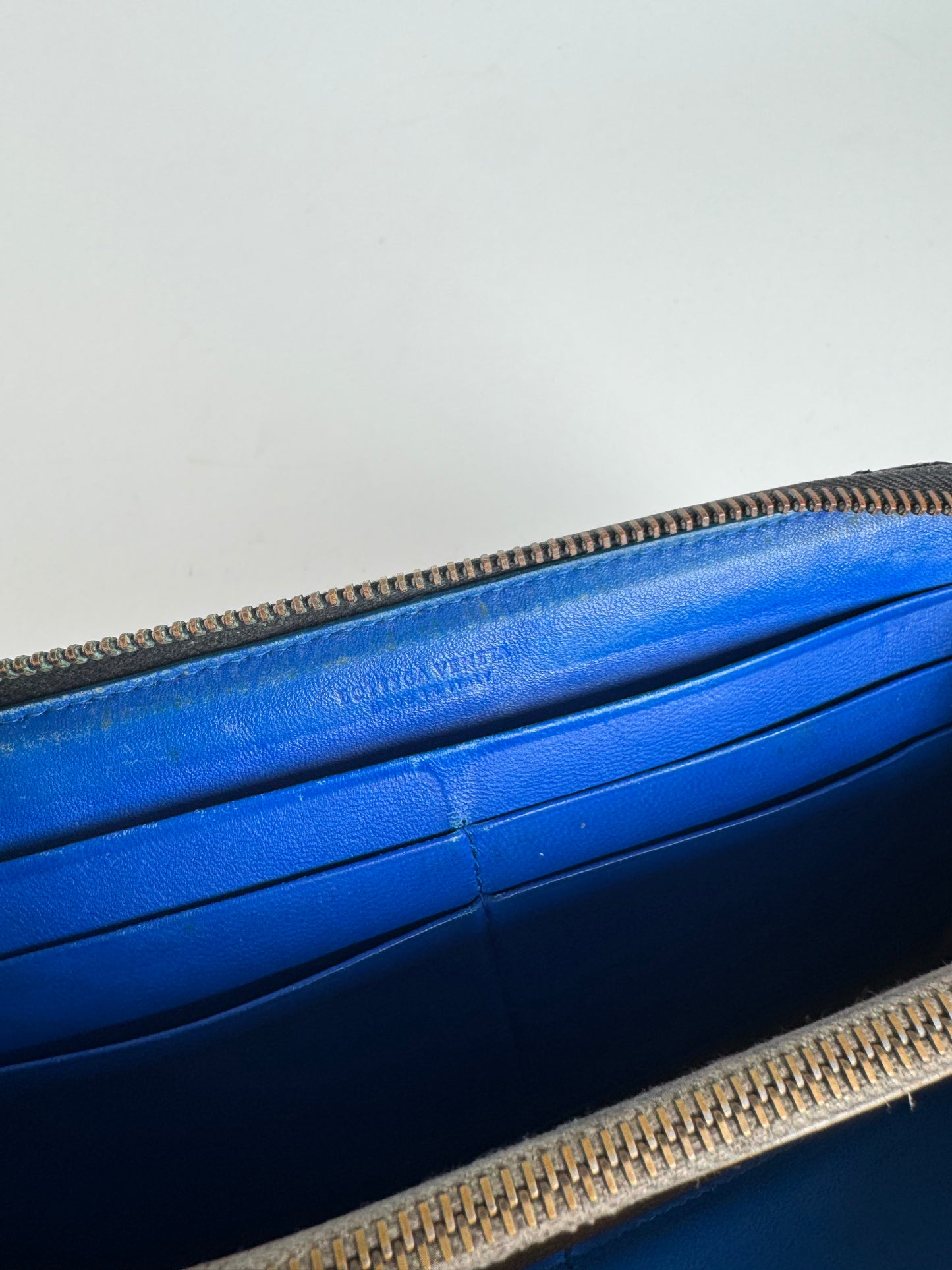 Vintage Bottega Veneta Intrecciato Leather zippy wallet black