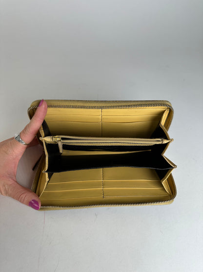 Vintage Gucci Guccissima Leather Zip Around Long Wallet Black