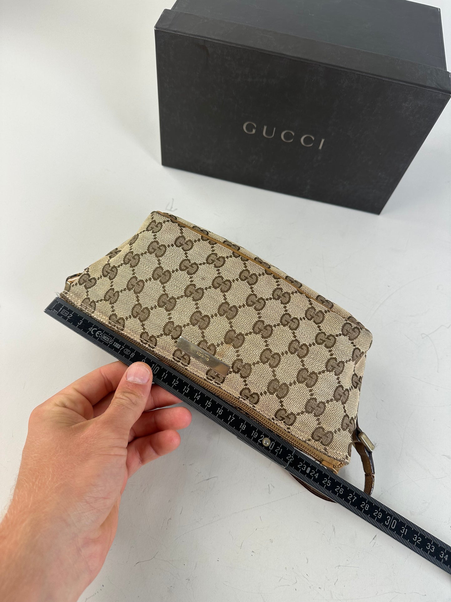 Vintage Gucci GG Supreme Clutch Bag Beige Brown Gold