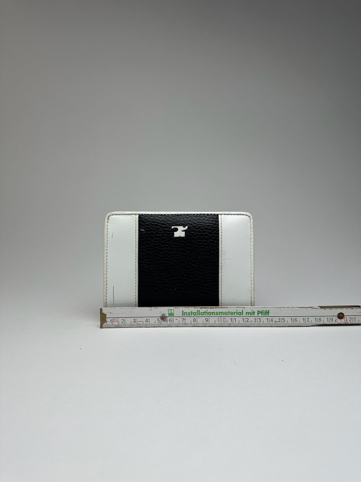 Vintage Courreges Leather wallet Black white