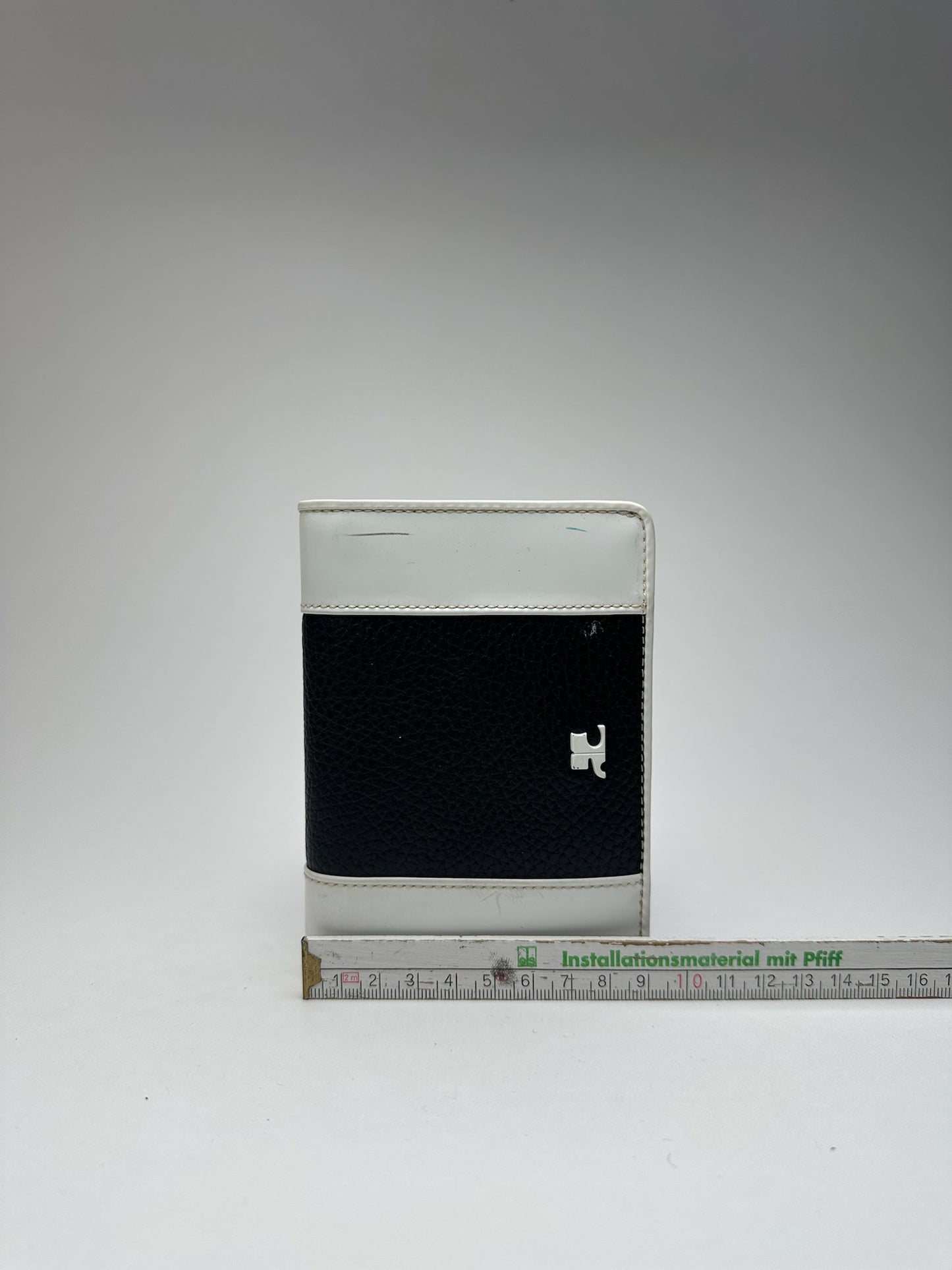 Vintage Courreges Leather wallet Black white
