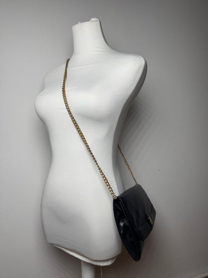 Sac vintage Givenchy en cuir verni 4G noir