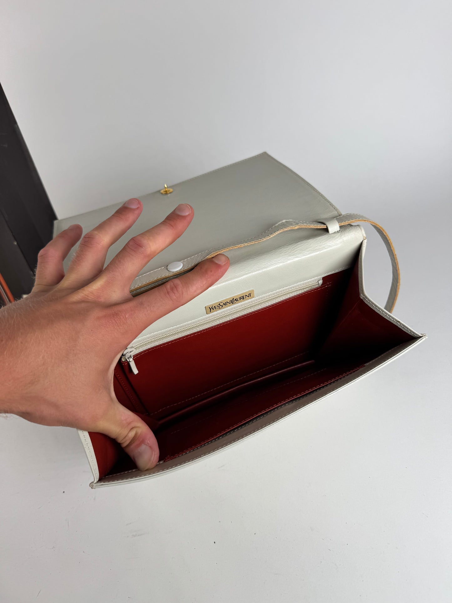 Sac vintage en cuir blanc Yves Saint Laurent