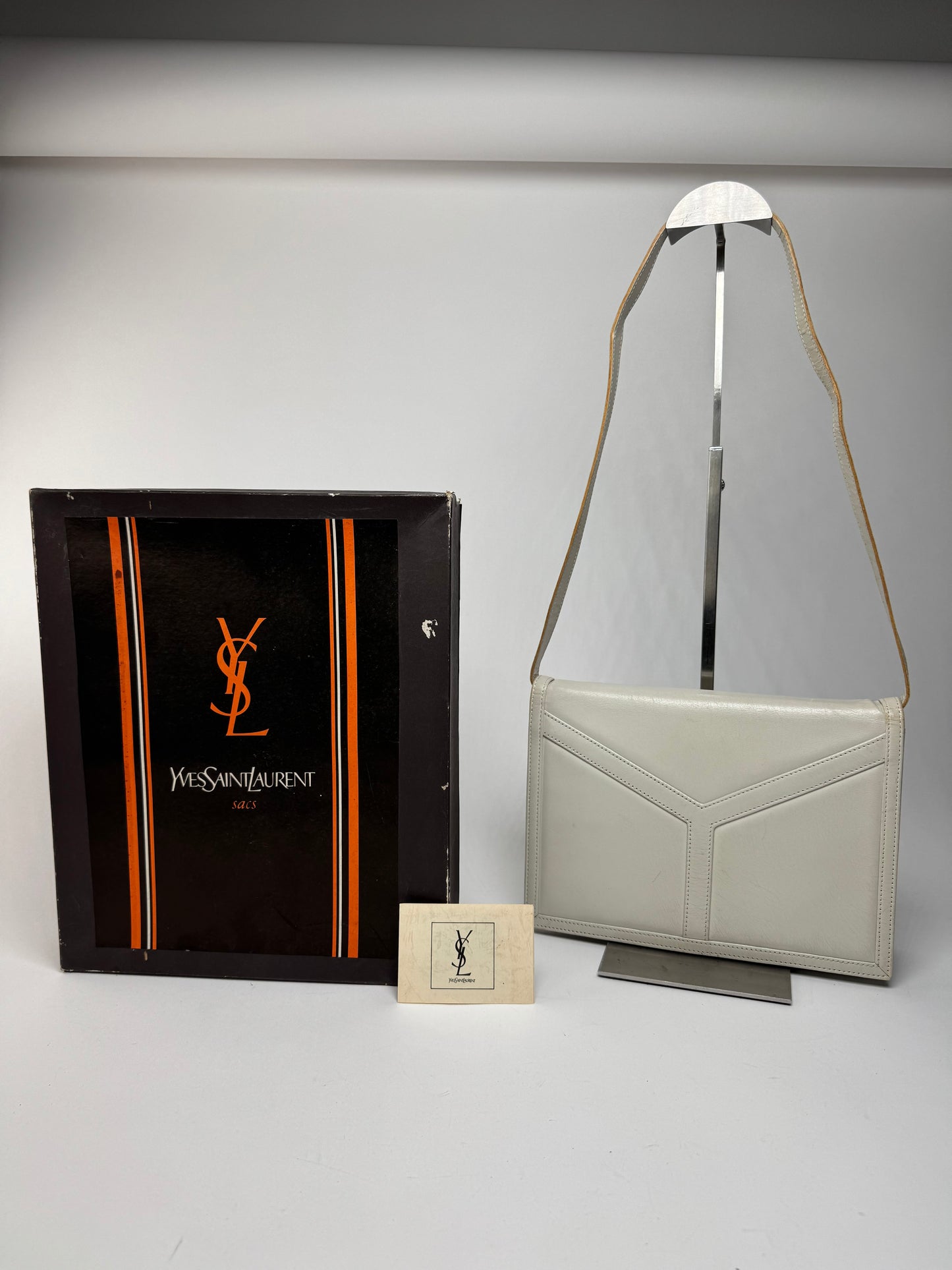 Sac vintage en cuir blanc Yves Saint Laurent