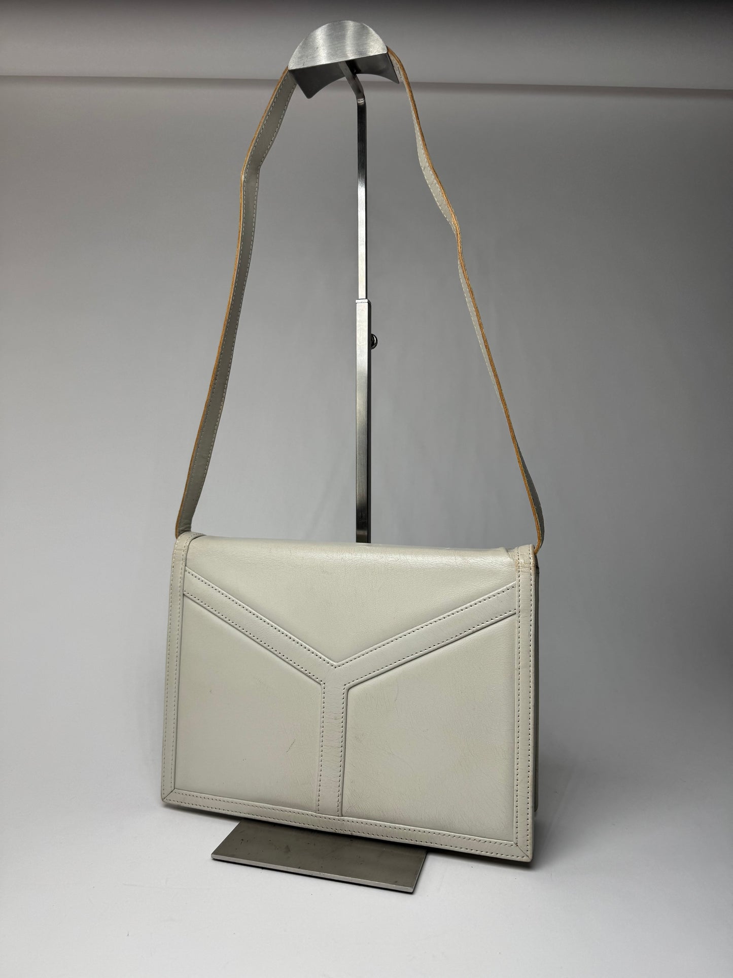 Sac vintage en cuir blanc Yves Saint Laurent