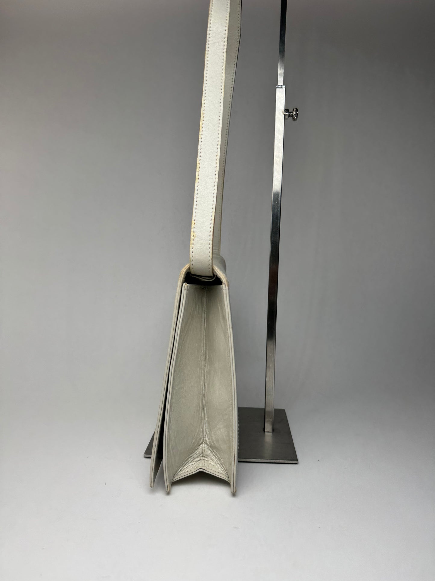 Sac vintage en cuir blanc Yves Saint Laurent