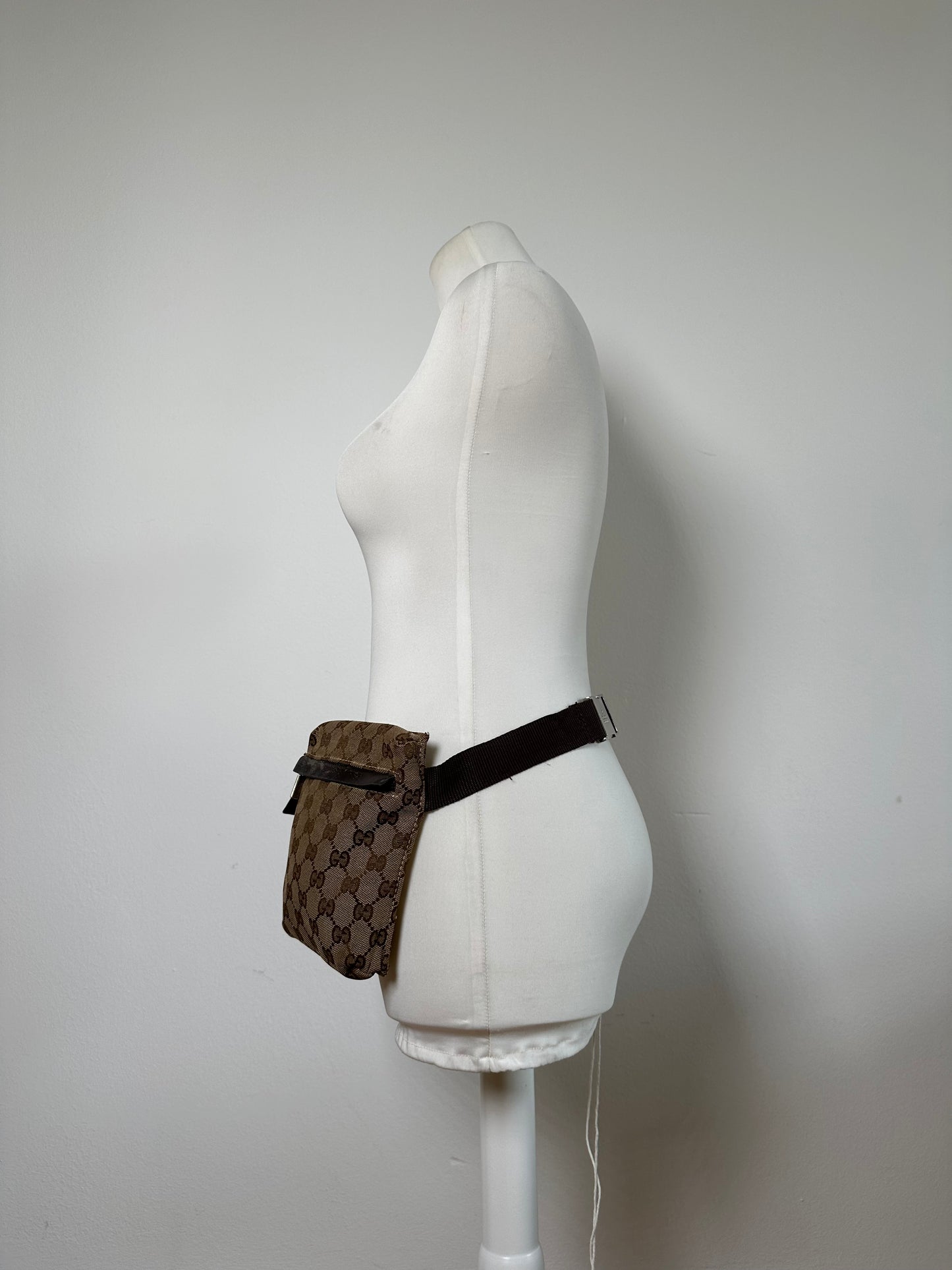 Vintage Gucci GG Canvas Belt Bag Silver Buckle Beige Brown