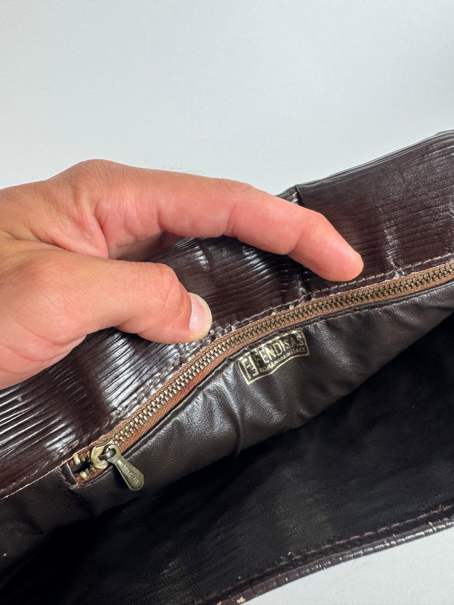 Sac vintage en toile et cuir monogramme Fendi FF