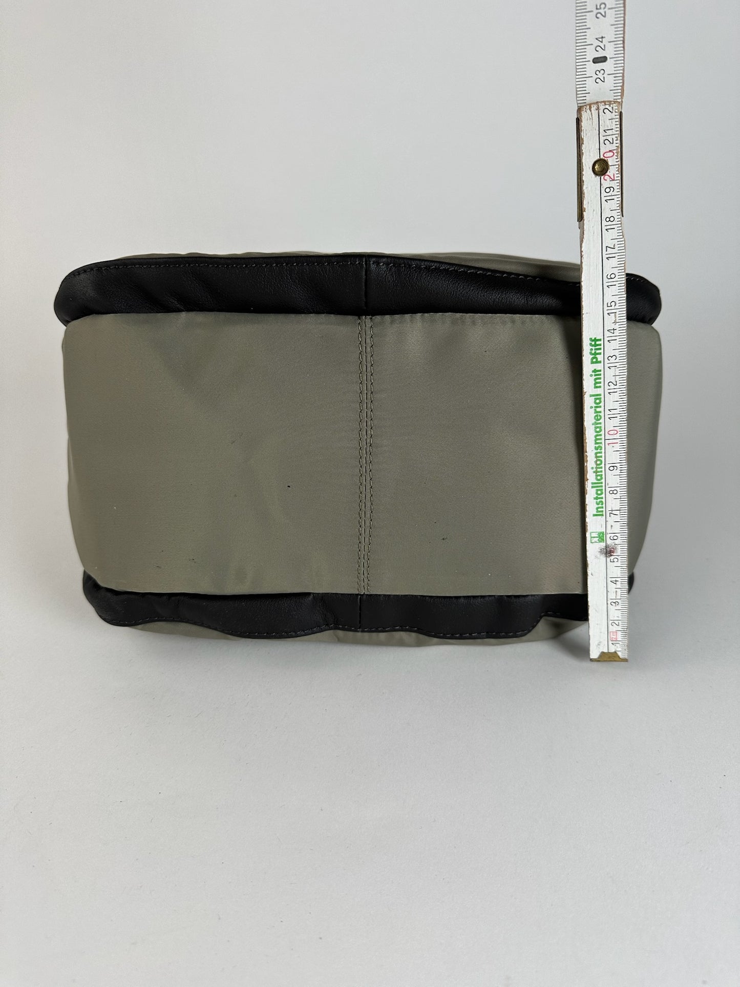 Sac vintage Yohji Yamamoto en cuir polyester gris noir