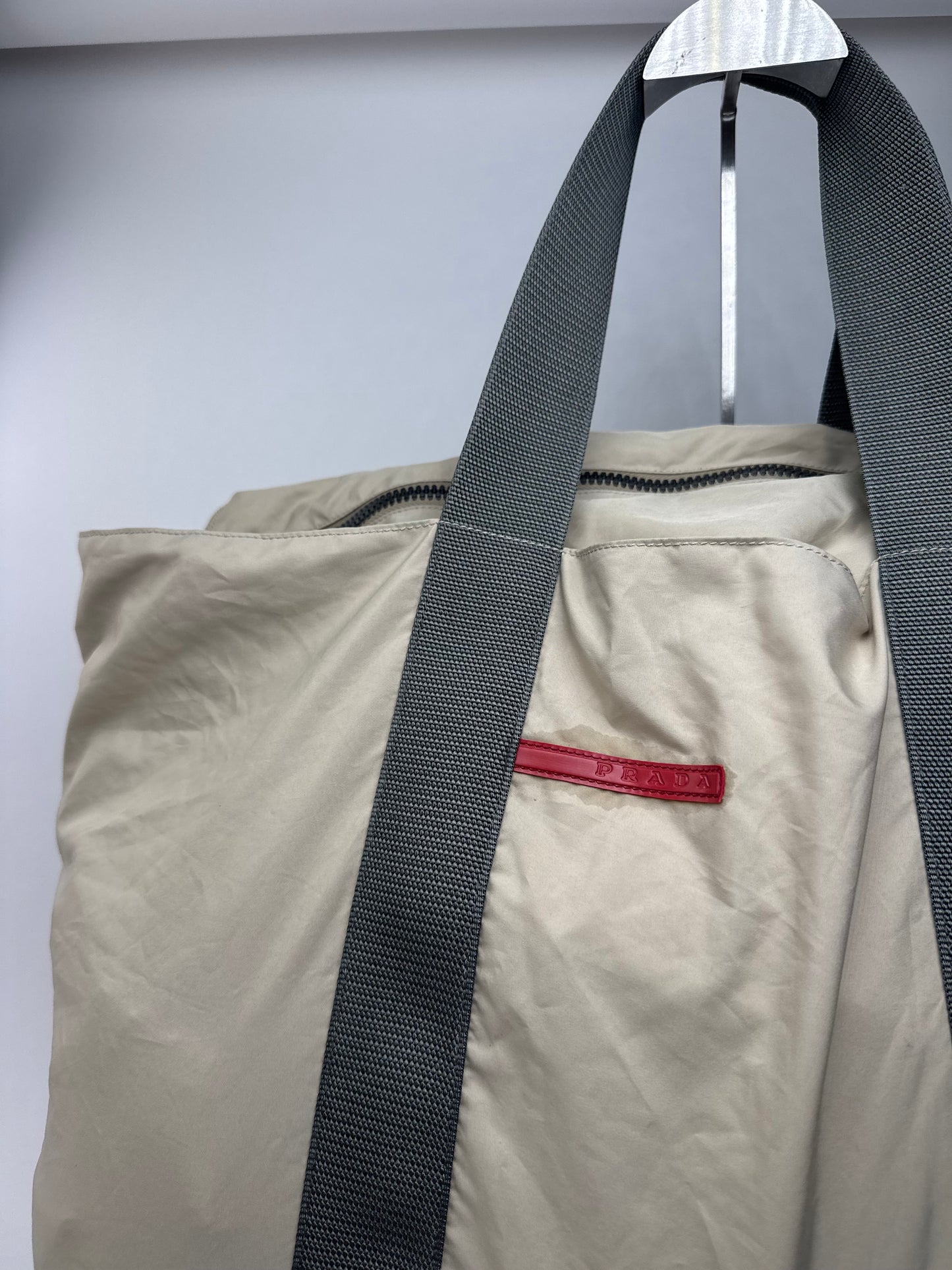 Sac de voyage Prada Sport vintage en polyester beige gris