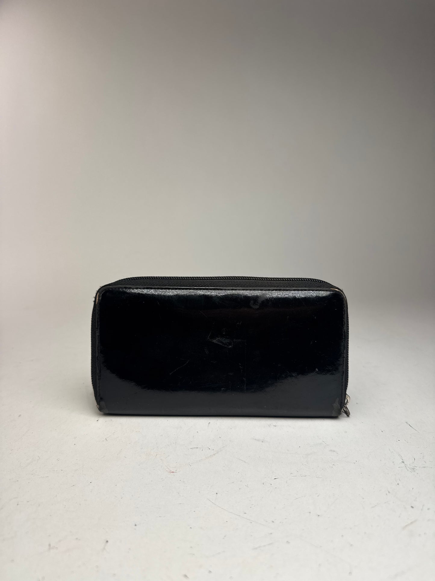 Vintage Vivienne Westwood Patent Leather zippy wallet black