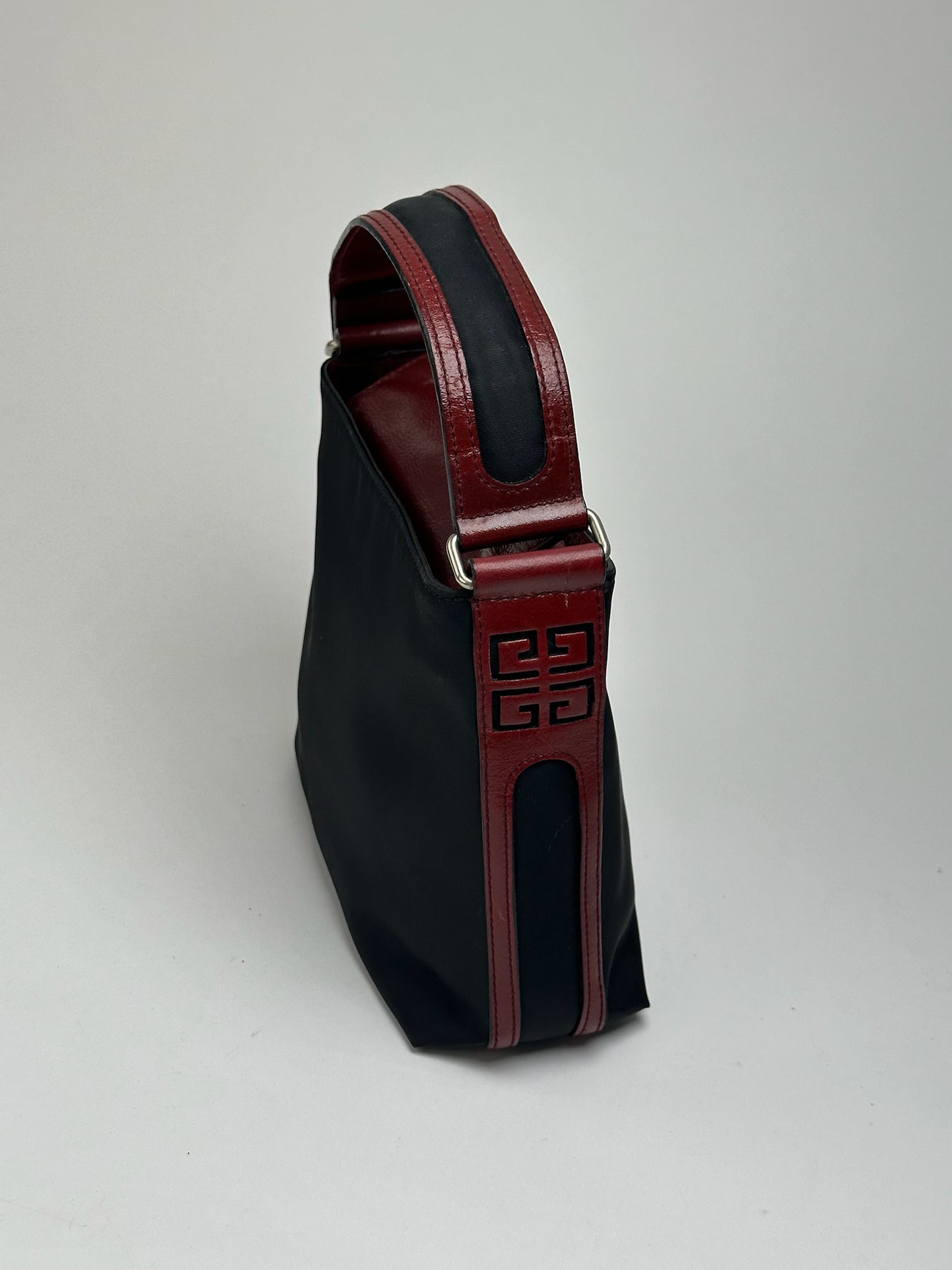 Sac à main vintage Givenchy noir rouge