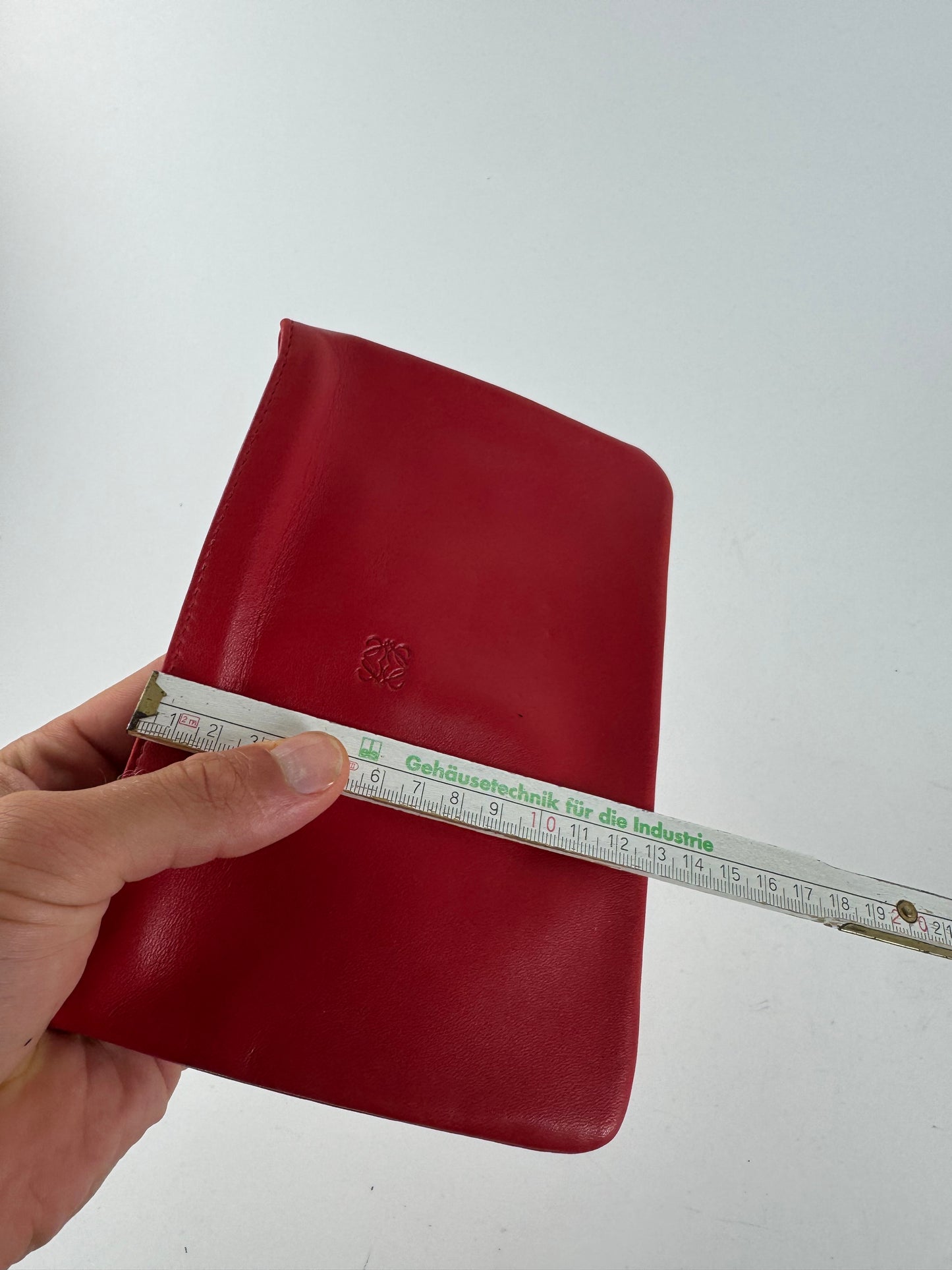 Pochette vintage Loewe Anagram en cuir rouge