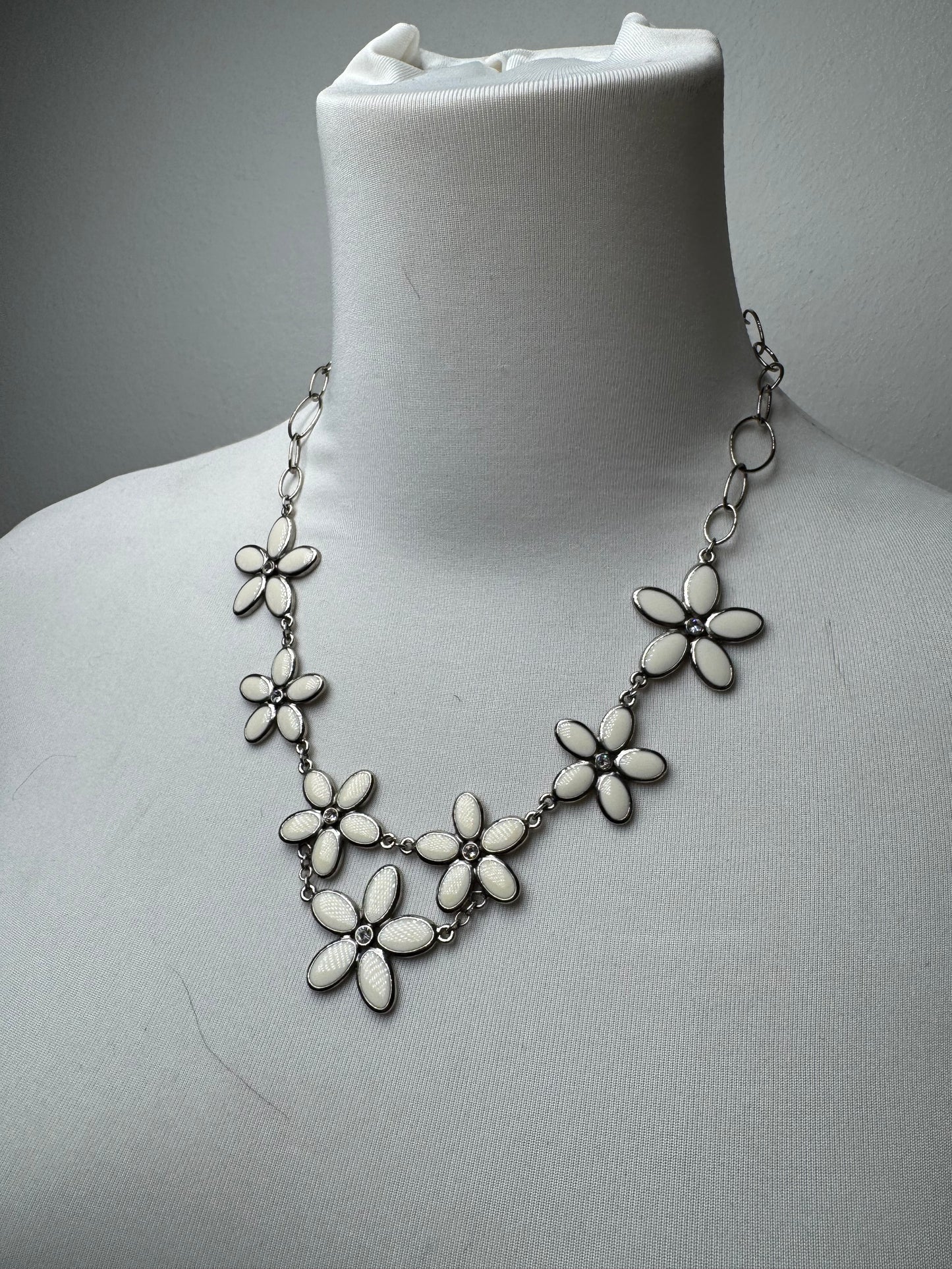 Vintage Courreges floral steel Collier Silver White