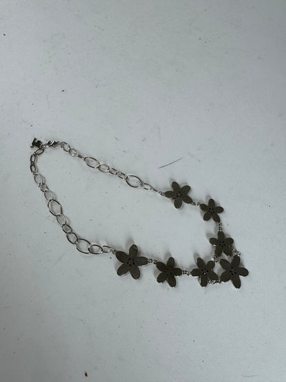 Vintage Courreges floral steel Collier Silver White